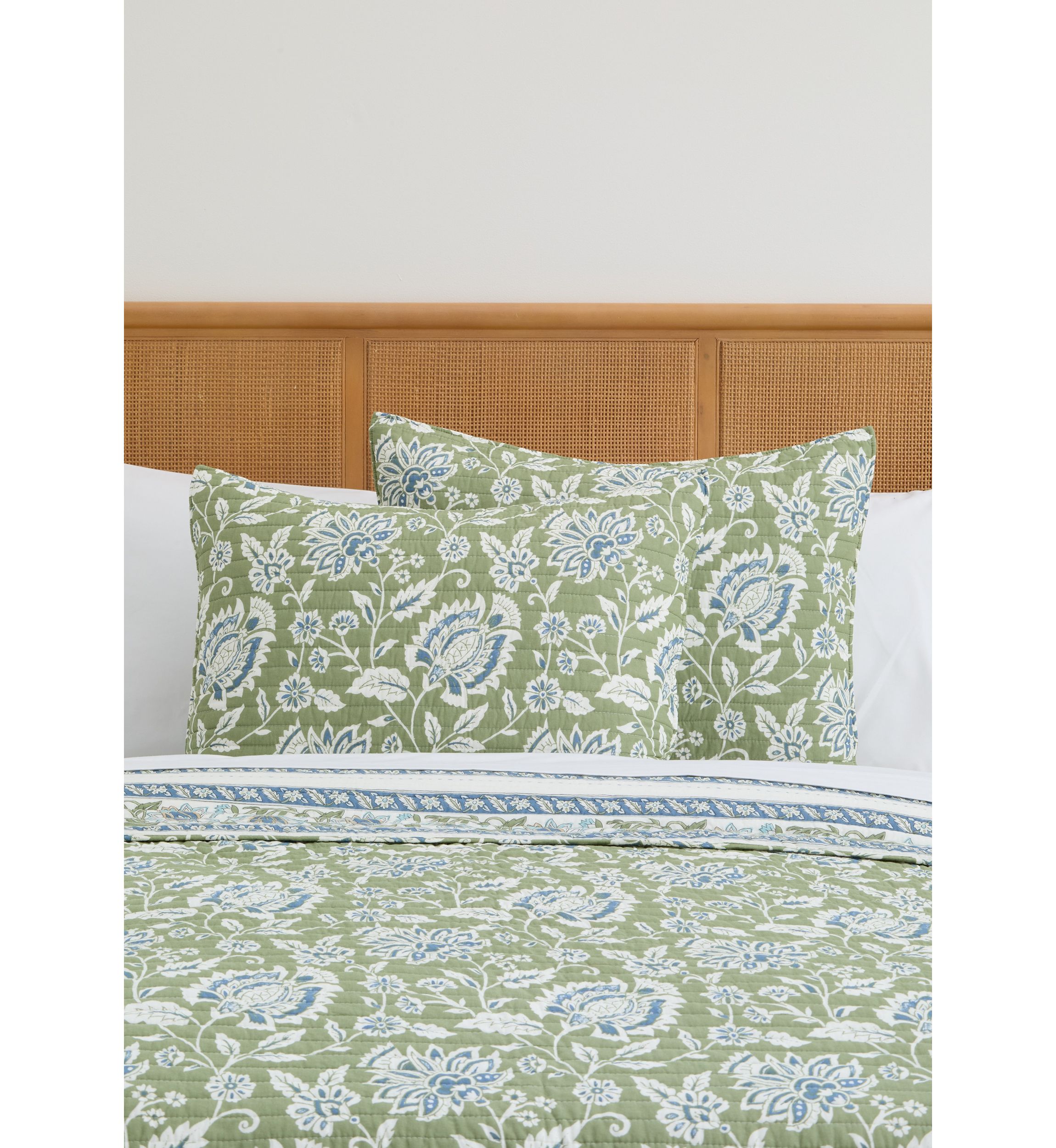 Sarrah Quilt Set