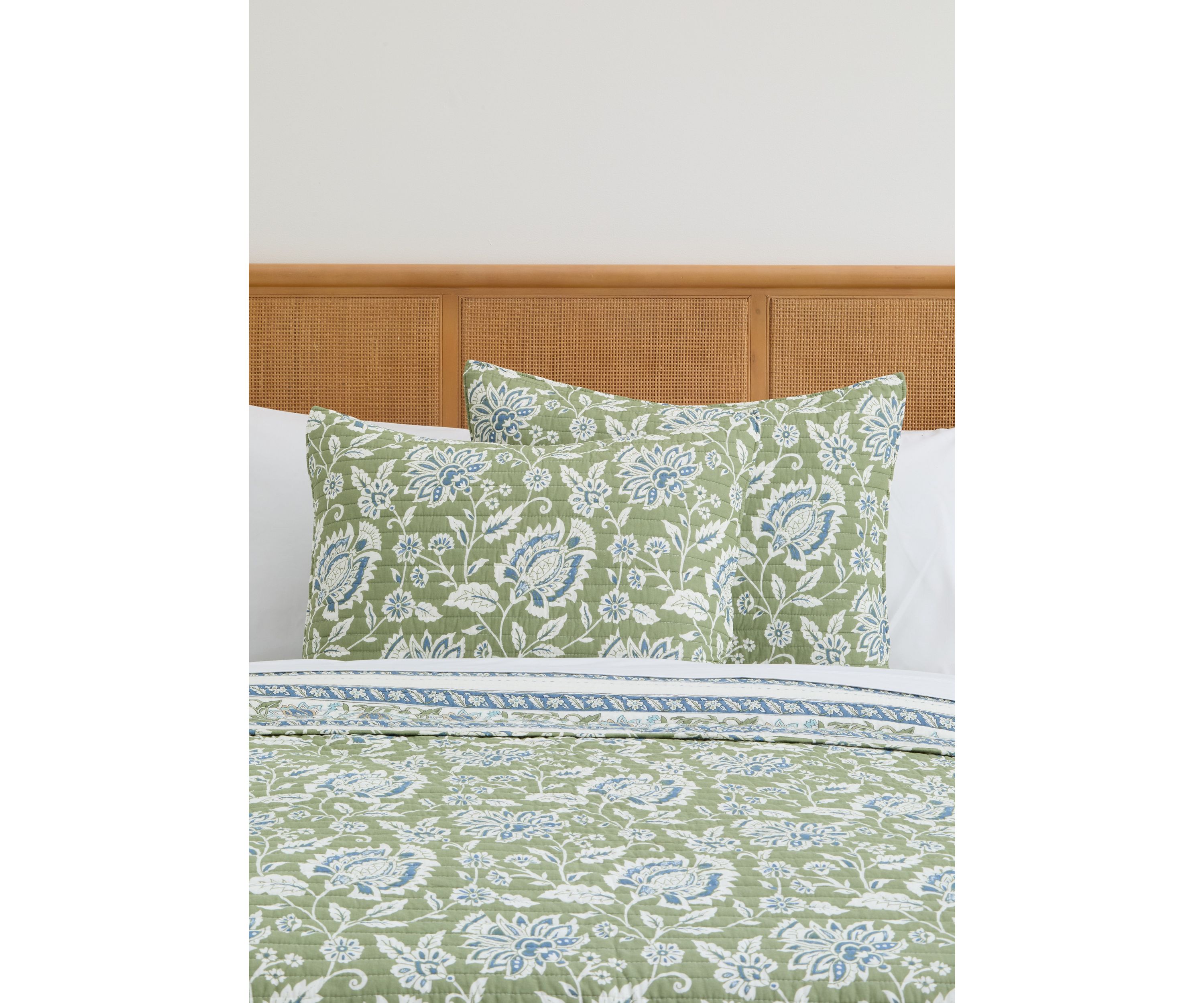 Sarrah Quilt Set
