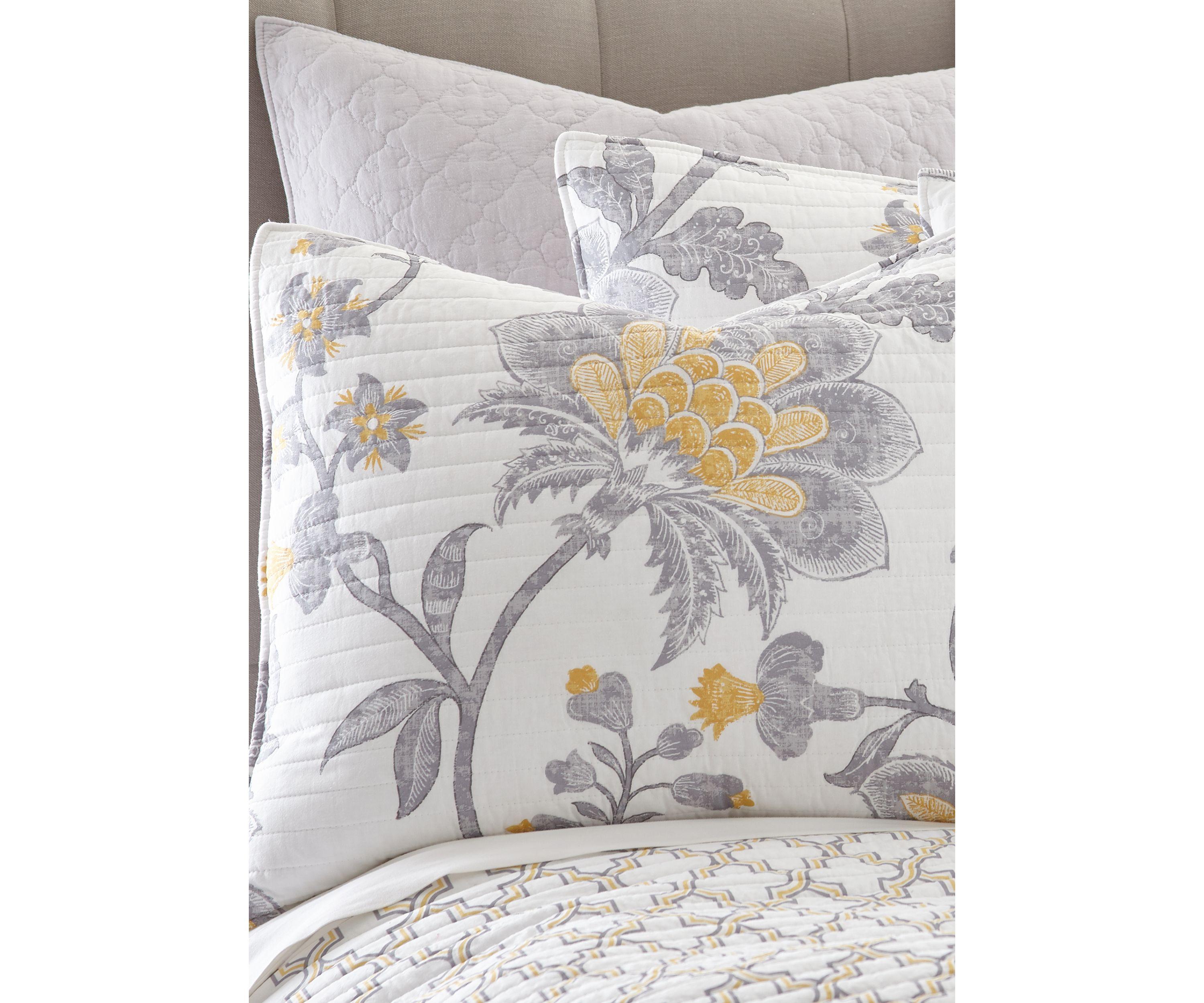 Reverie Quilt Set