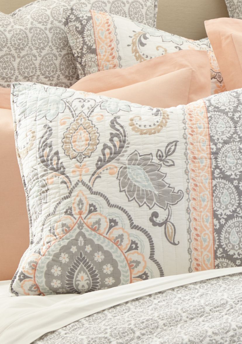 Darcy Reversible Quilt Set
