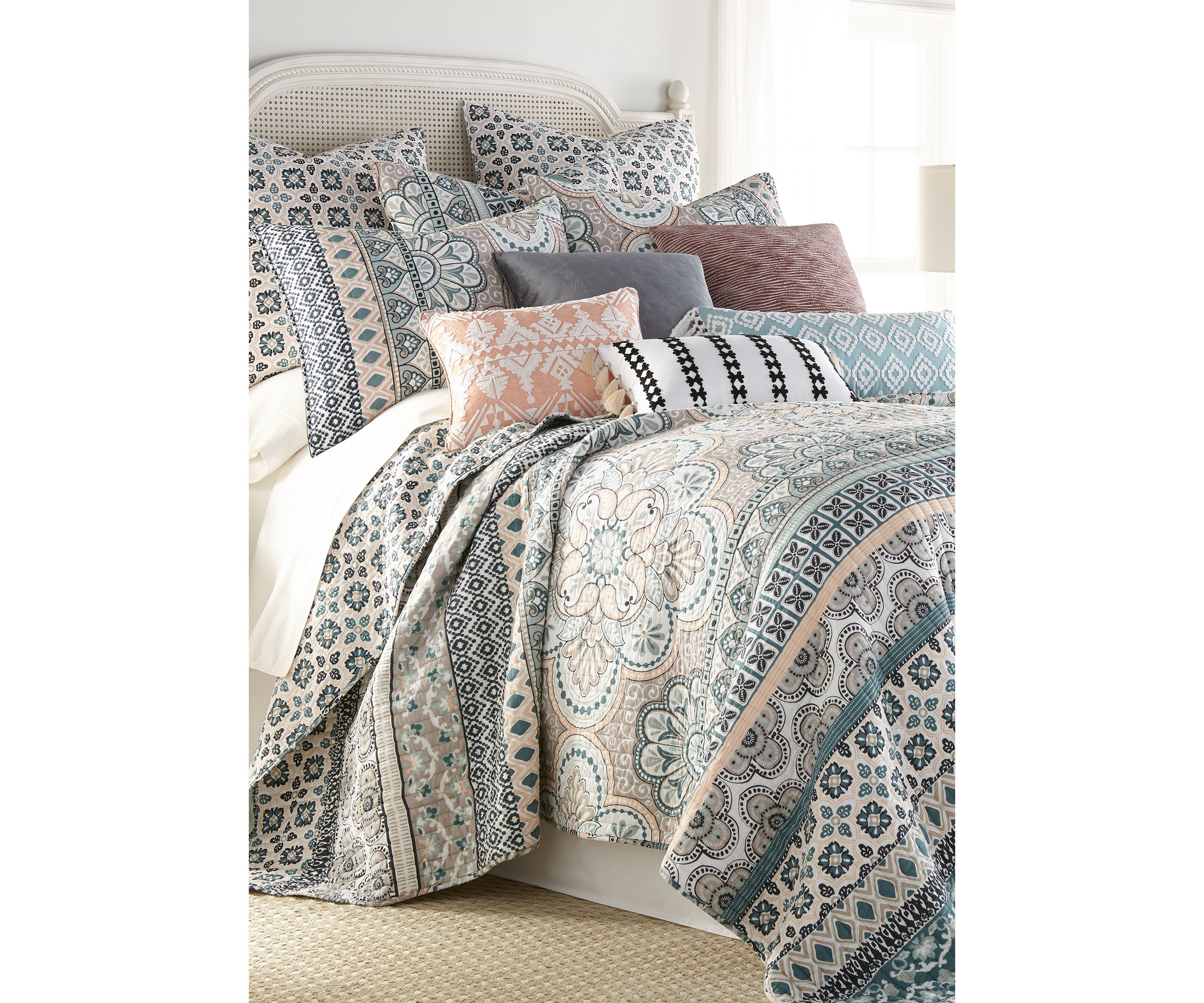 Addie Quilt Set