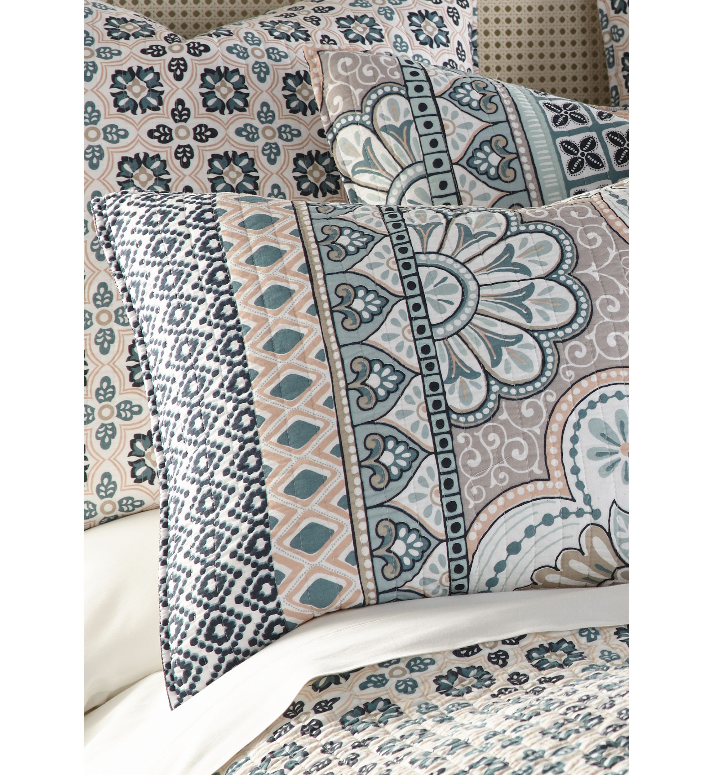 Addie Quilt Set