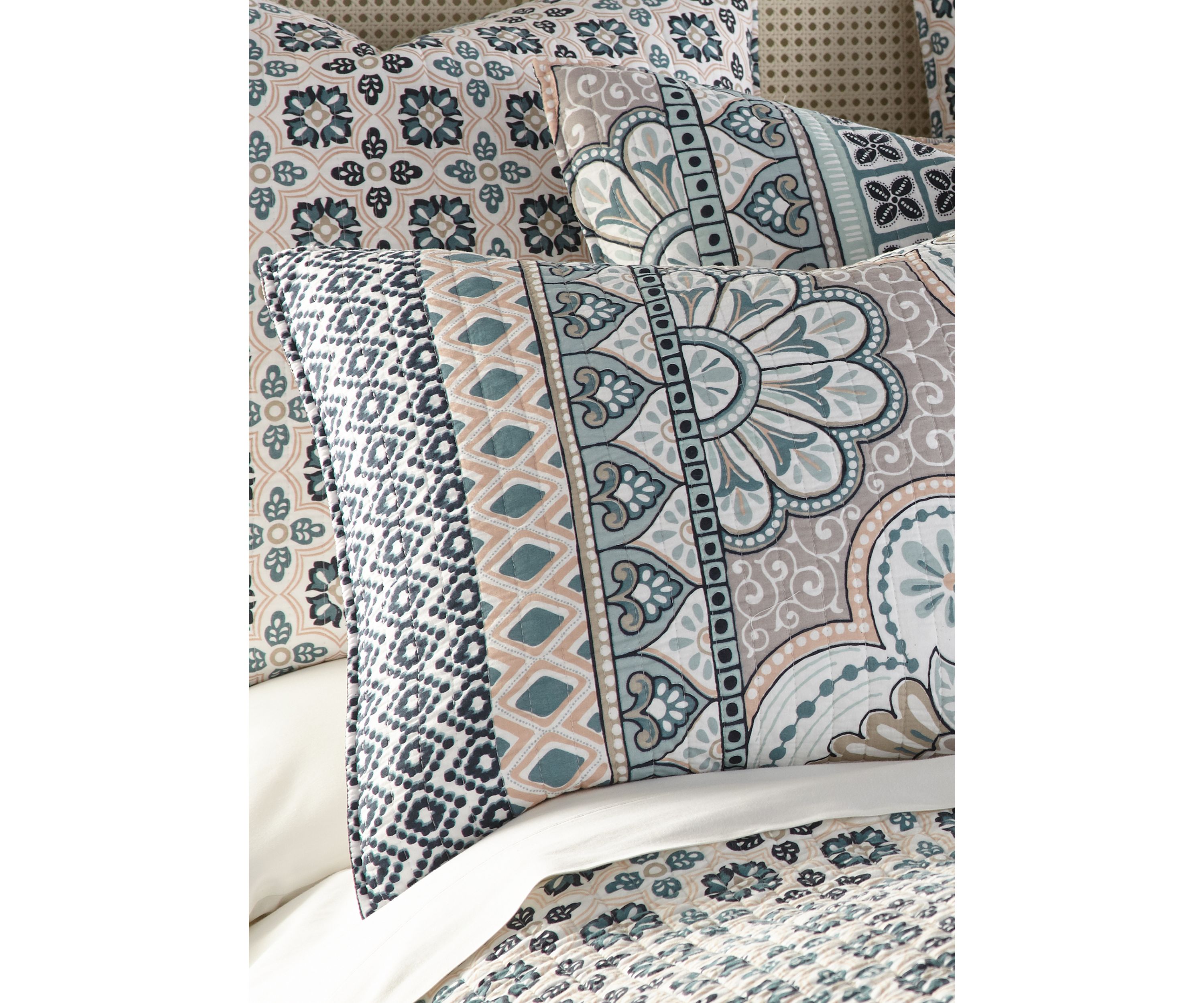 Addie Quilt Set