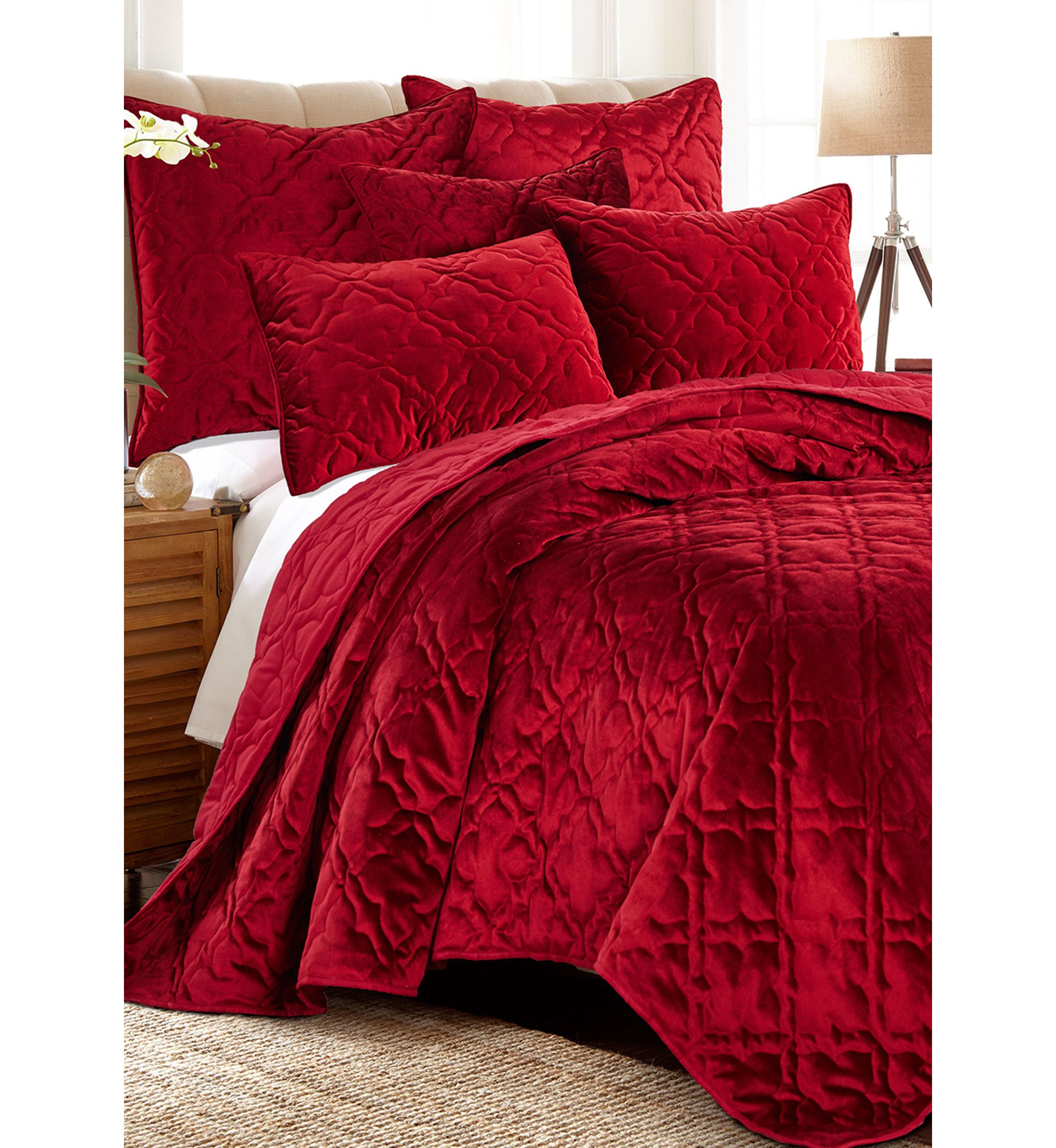 BH Caserta Velvet Quilt