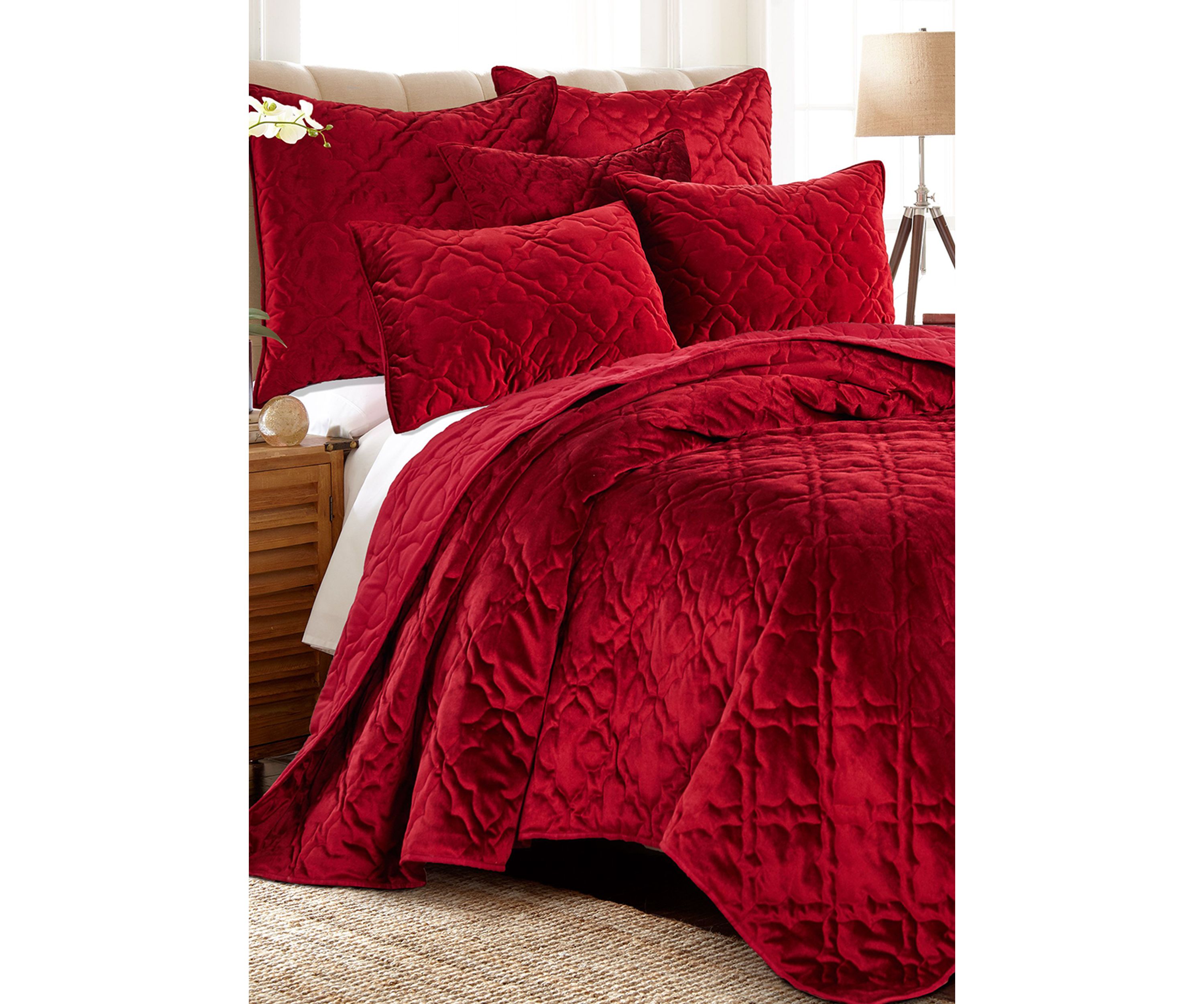 BH Caserta Velvet Quilt