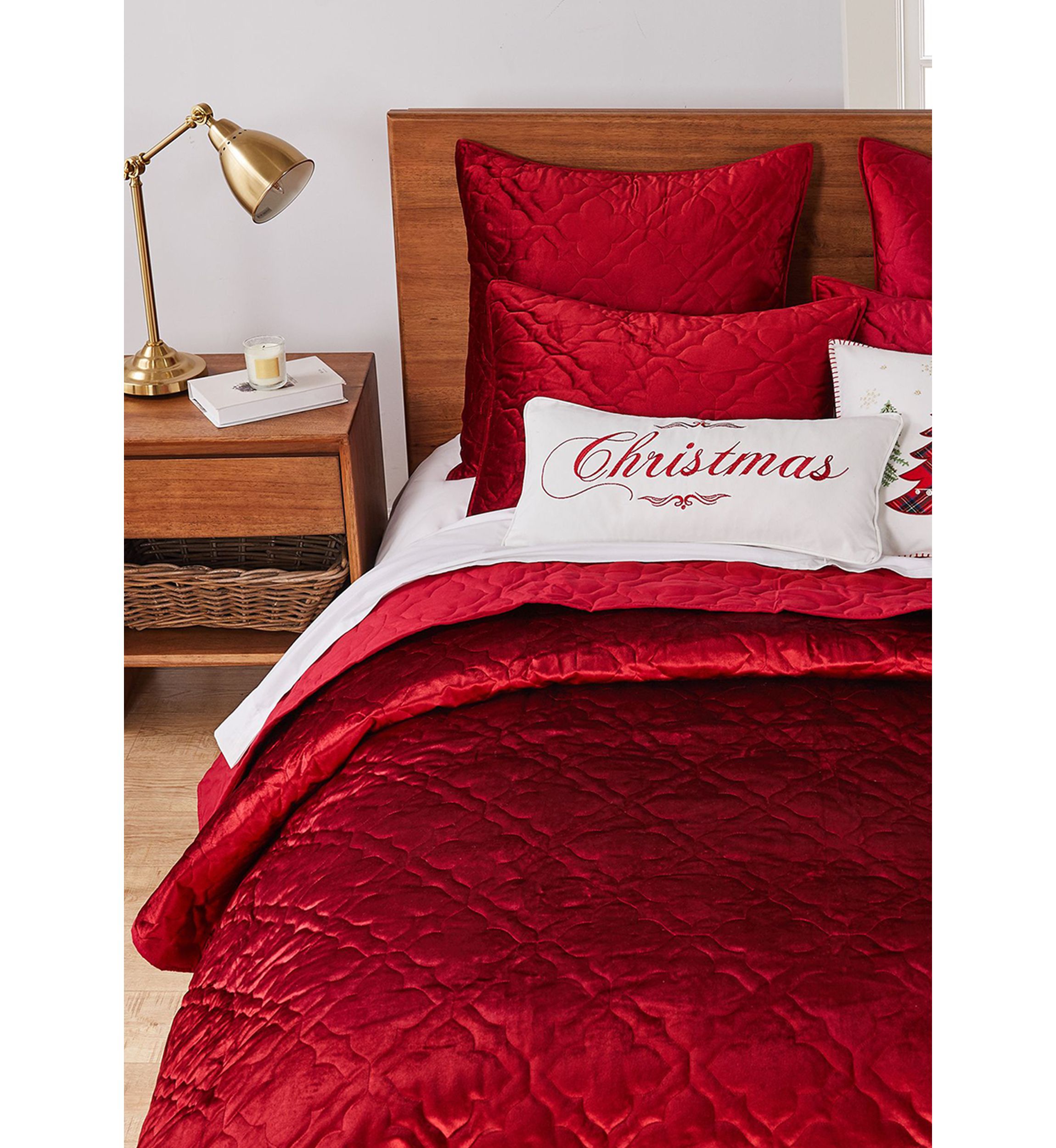 BH Caserta Velvet Quilt