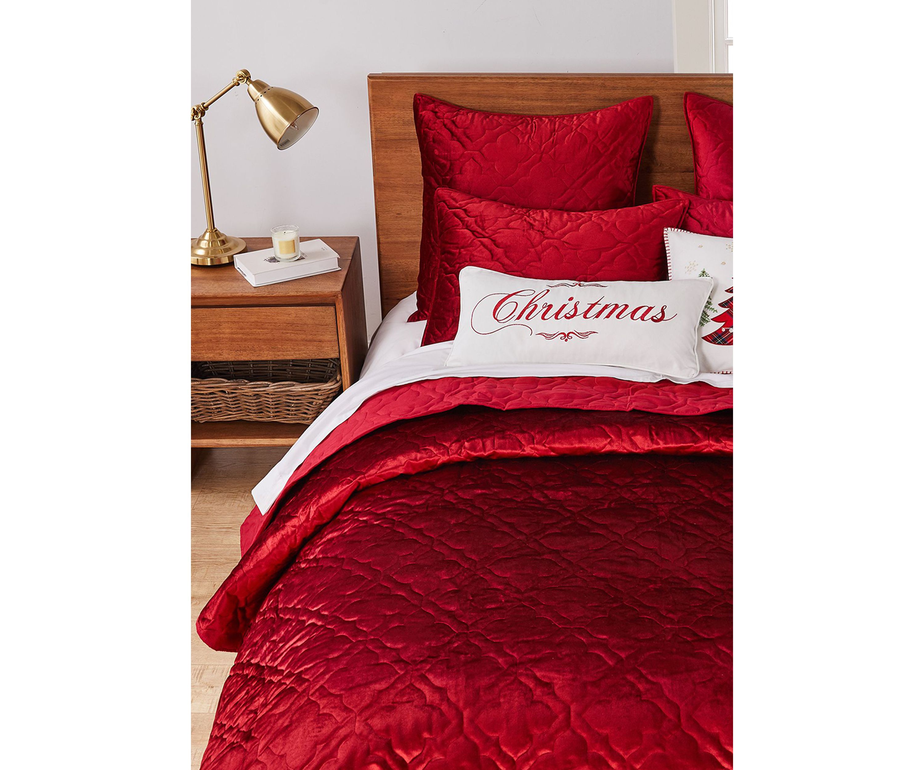 BH Caserta Velvet Quilt