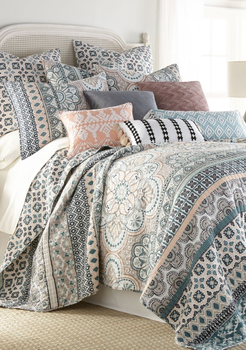 Addie Cream Diamond Pillow