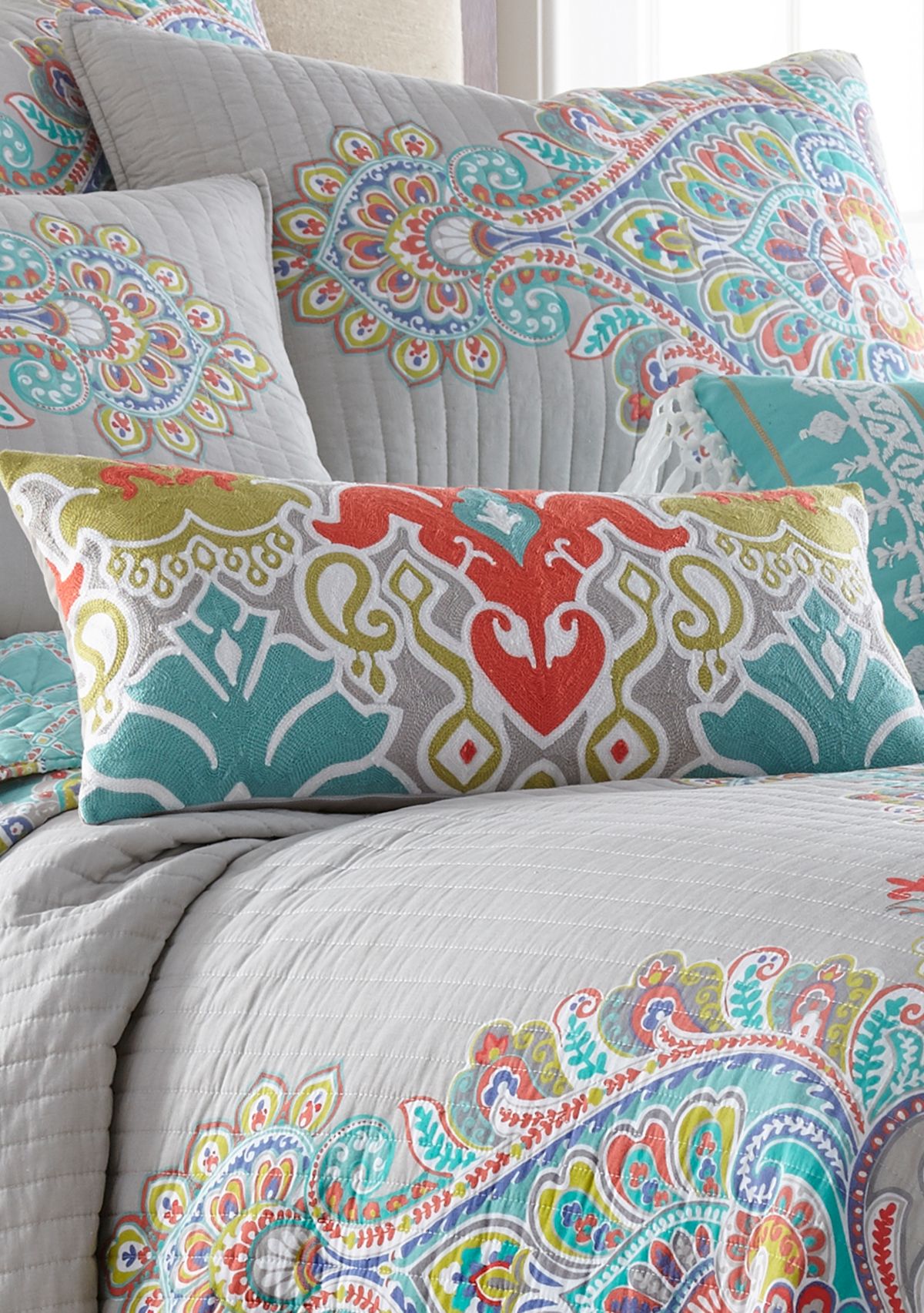 Deniza Pillow