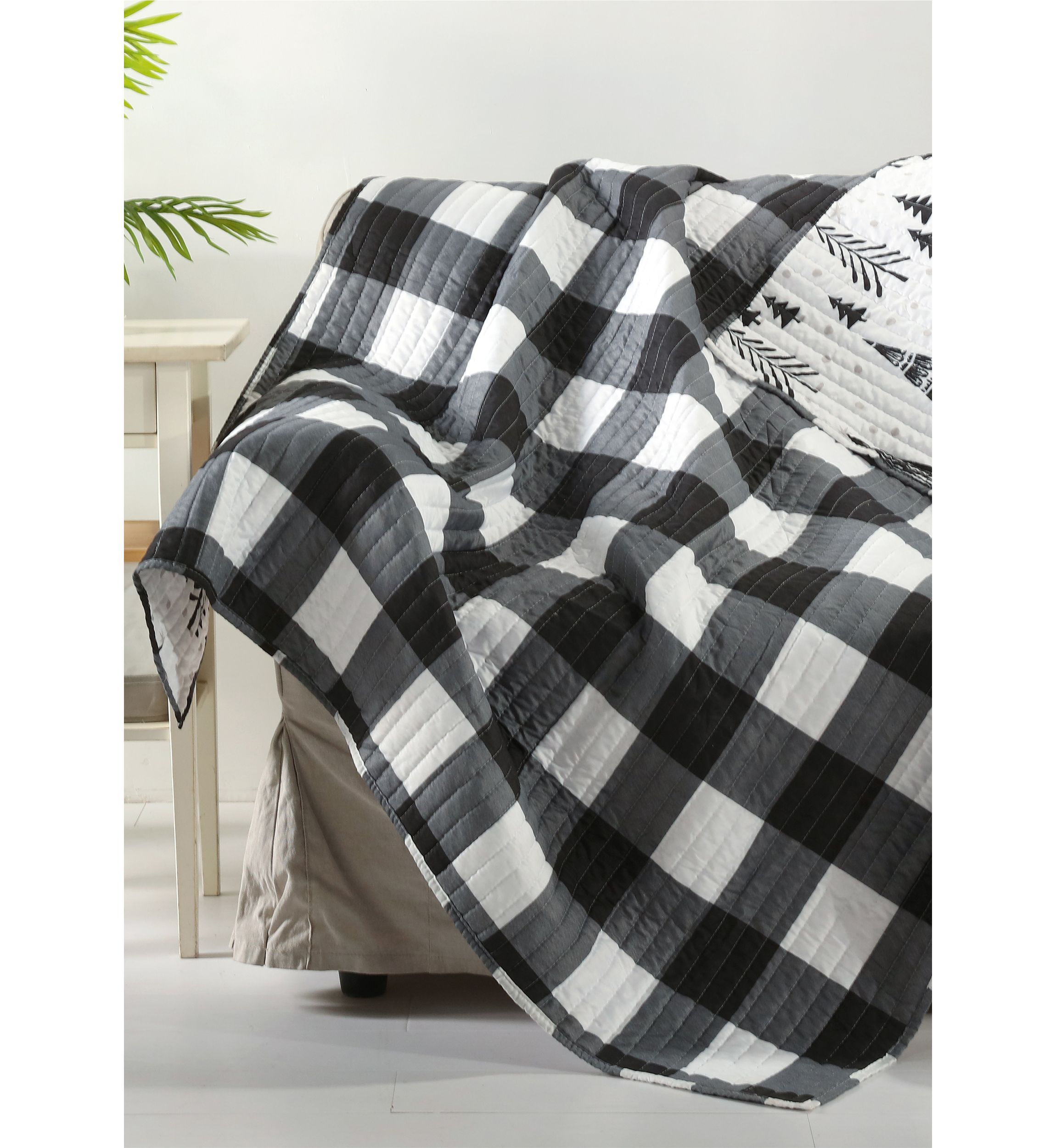 Northern Star Quilted Throw
