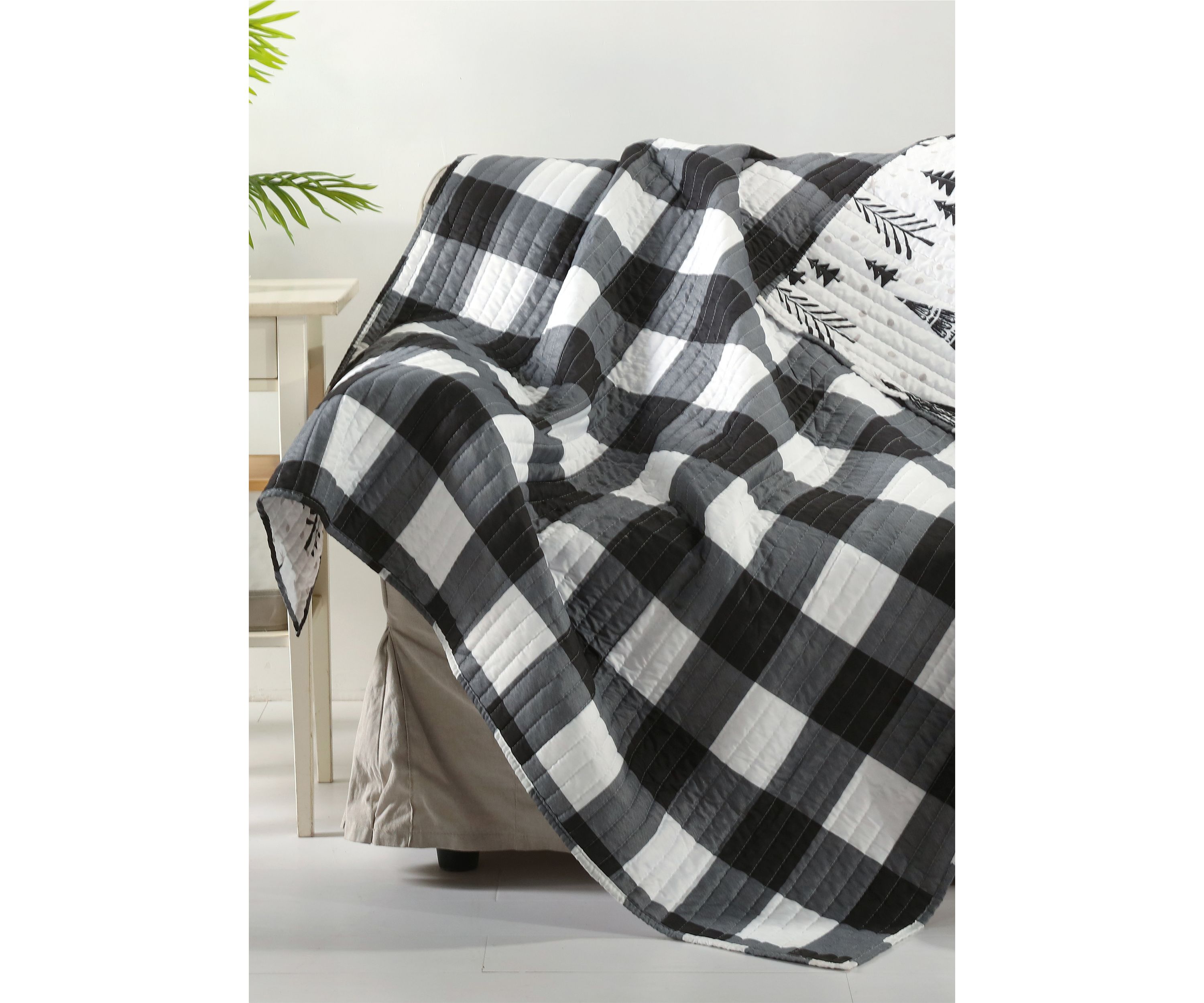 Northern Star Quilted Throw