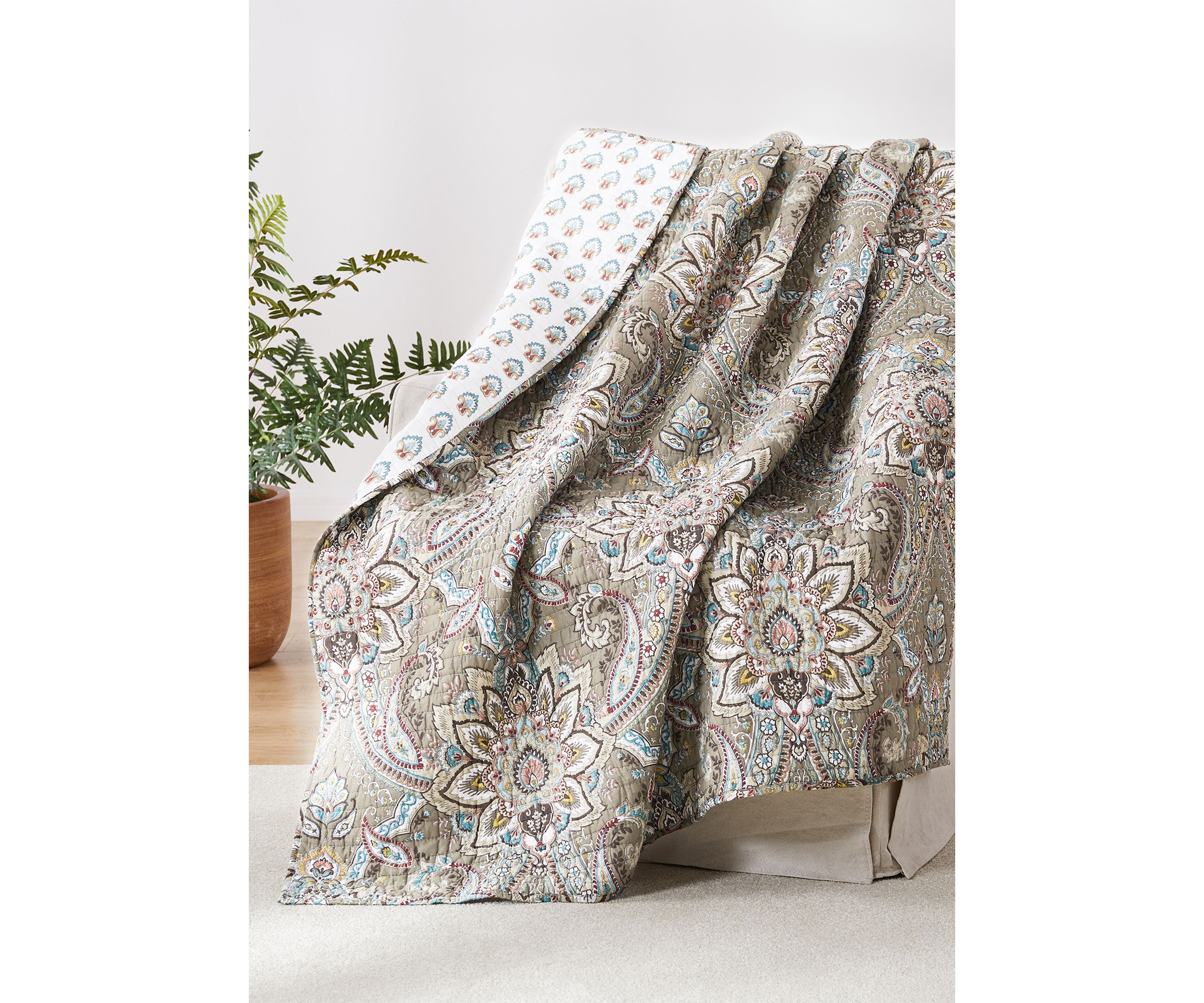 Kassandra Quilted Throw