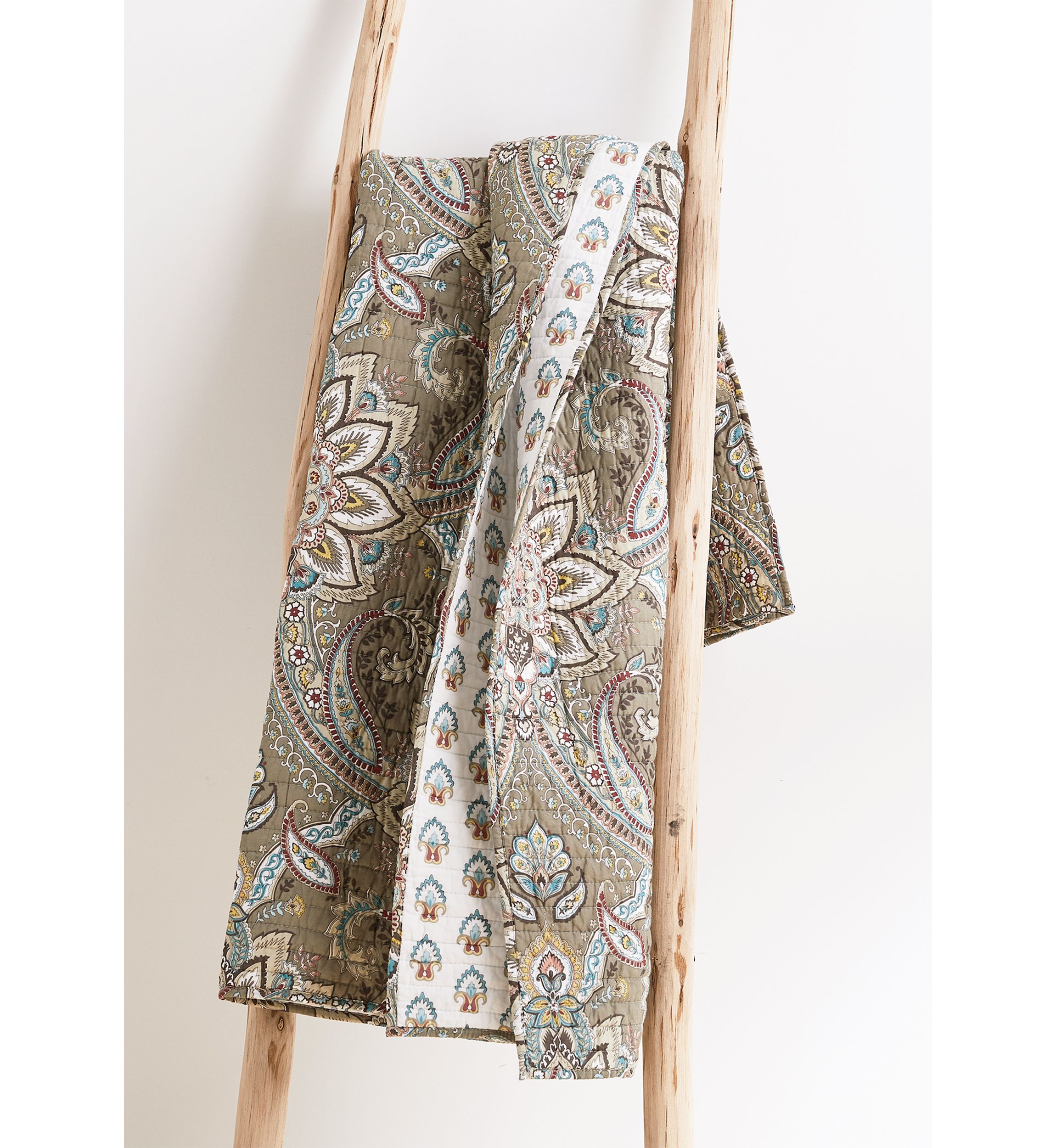 Kassandra Quilted Throw