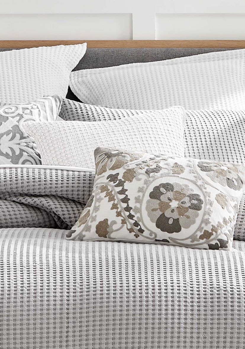 Mills Medallion Pillow