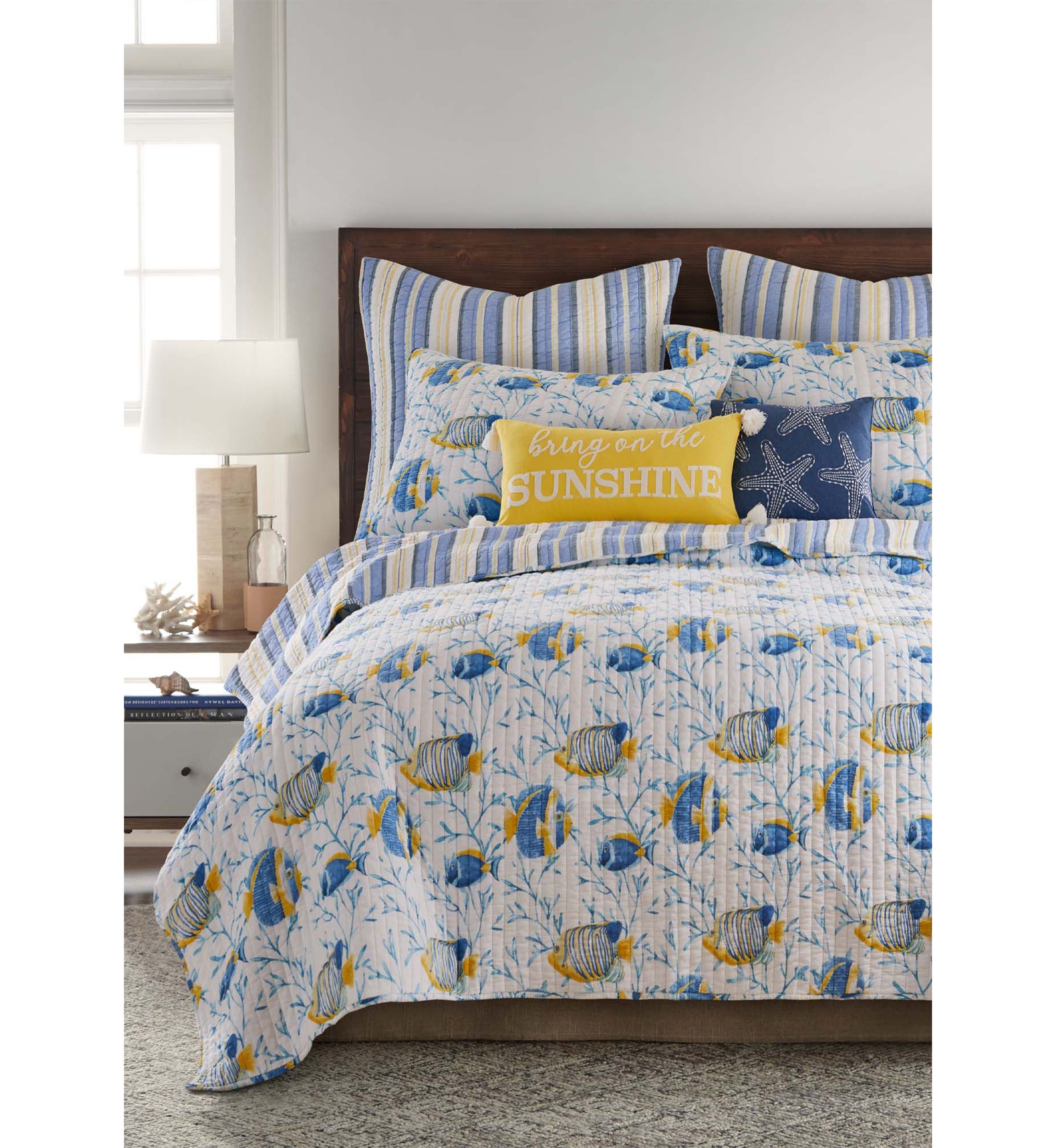 Tropical Sea Twin Quilt Set