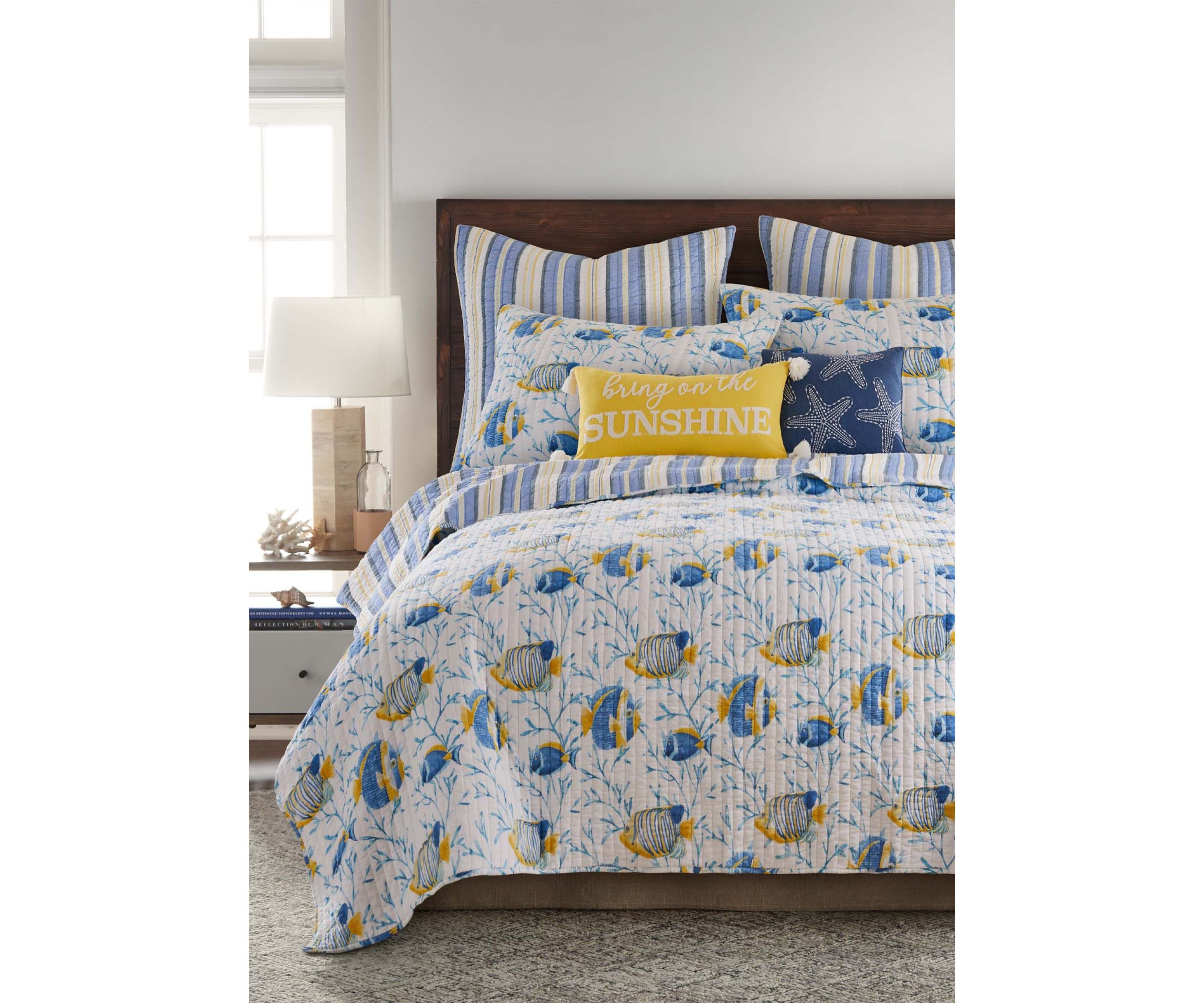 Tropical Sea Twin Quilt Set