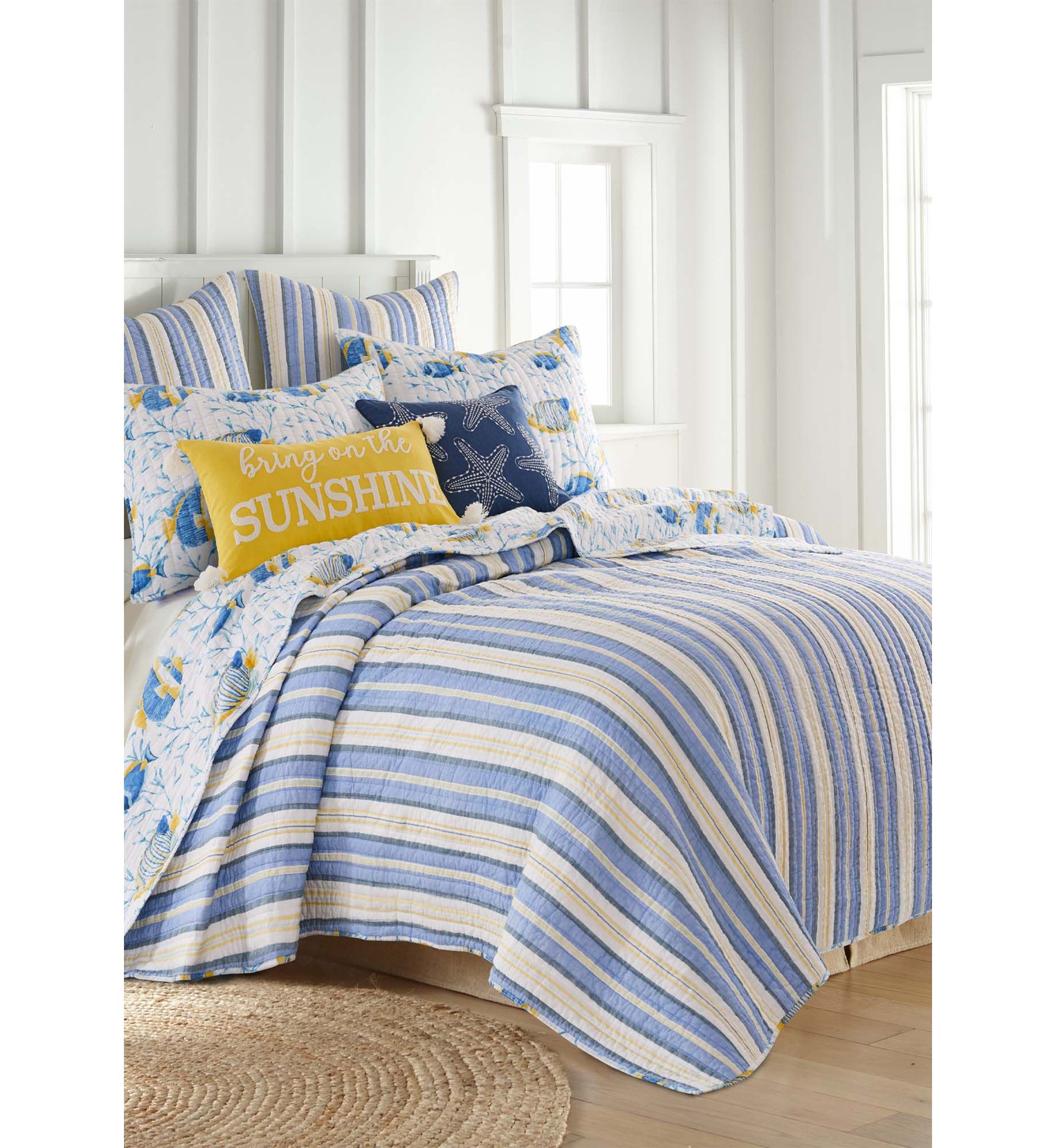 Tropical Sea Twin Quilt Set