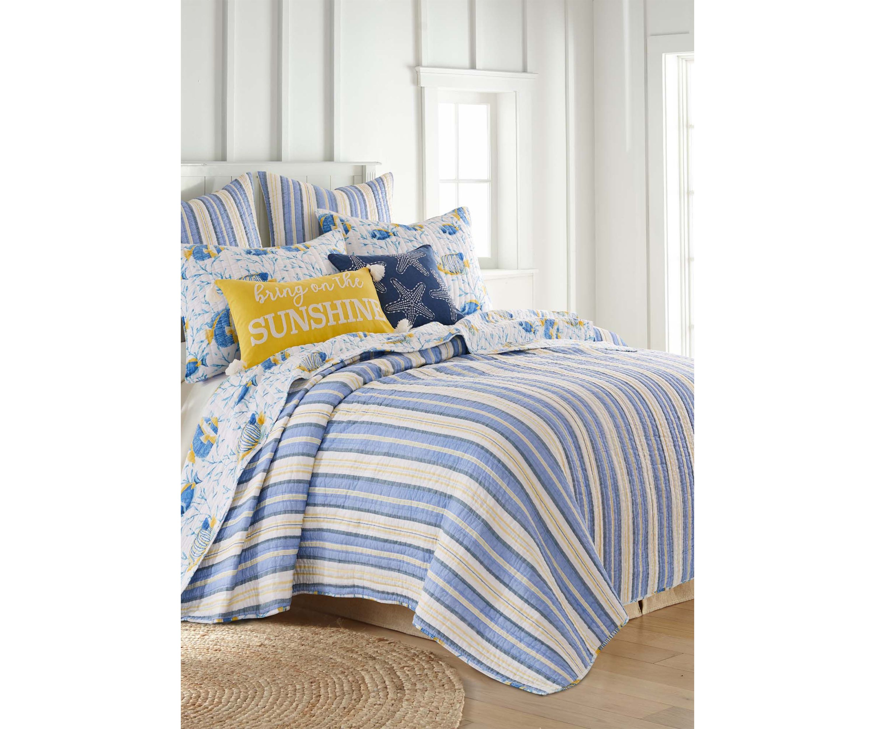 Tropical Sea Twin Quilt Set