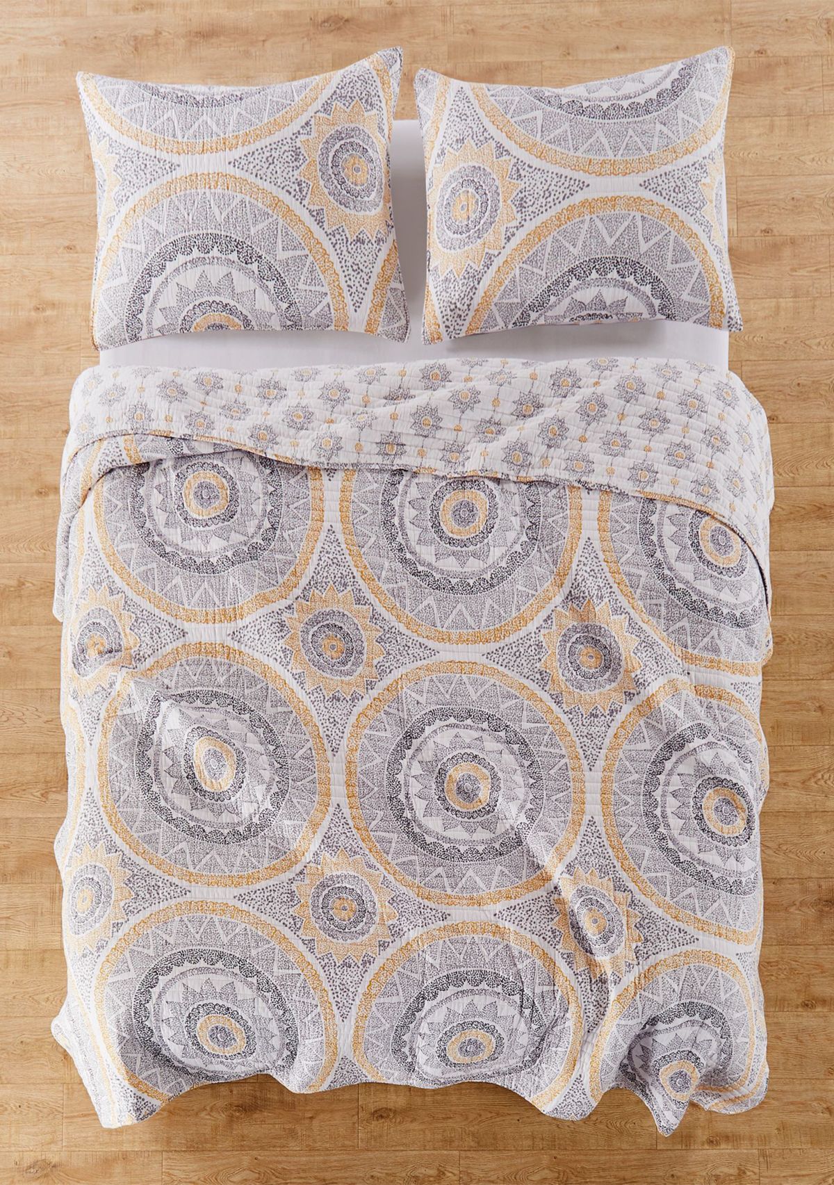 Riella Garden Full/Queen Quilt Set