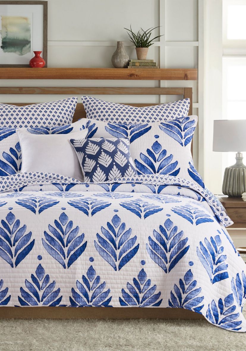 Vintage Blossom Twin Quilt Set