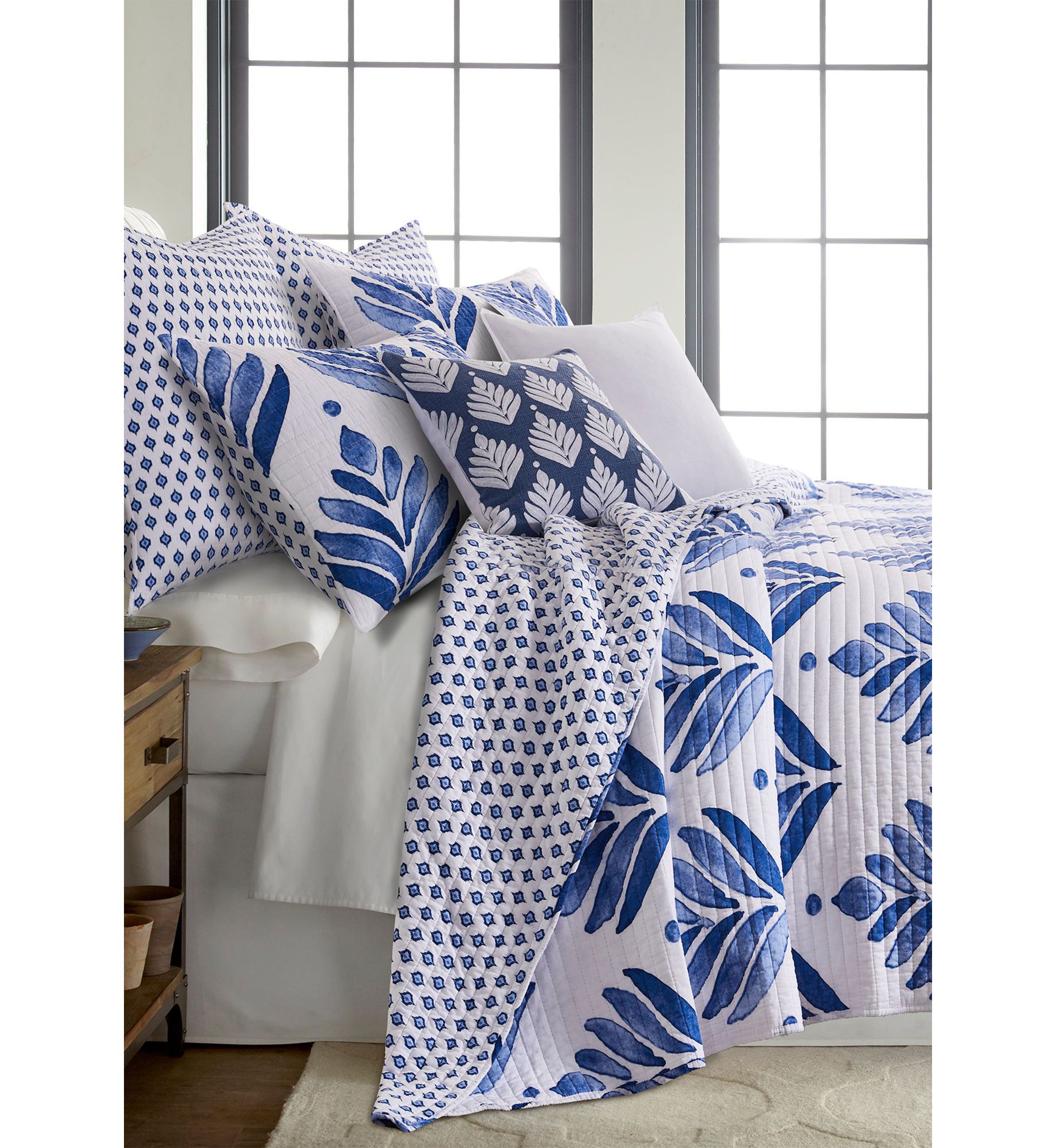 Vintage Blossom Twin Quilt Set