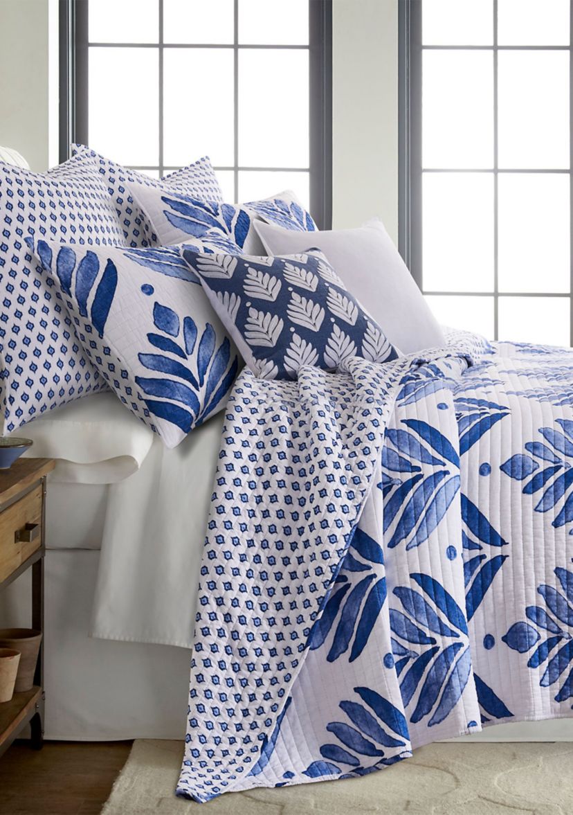 Vintage Blossom Twin Quilt Set