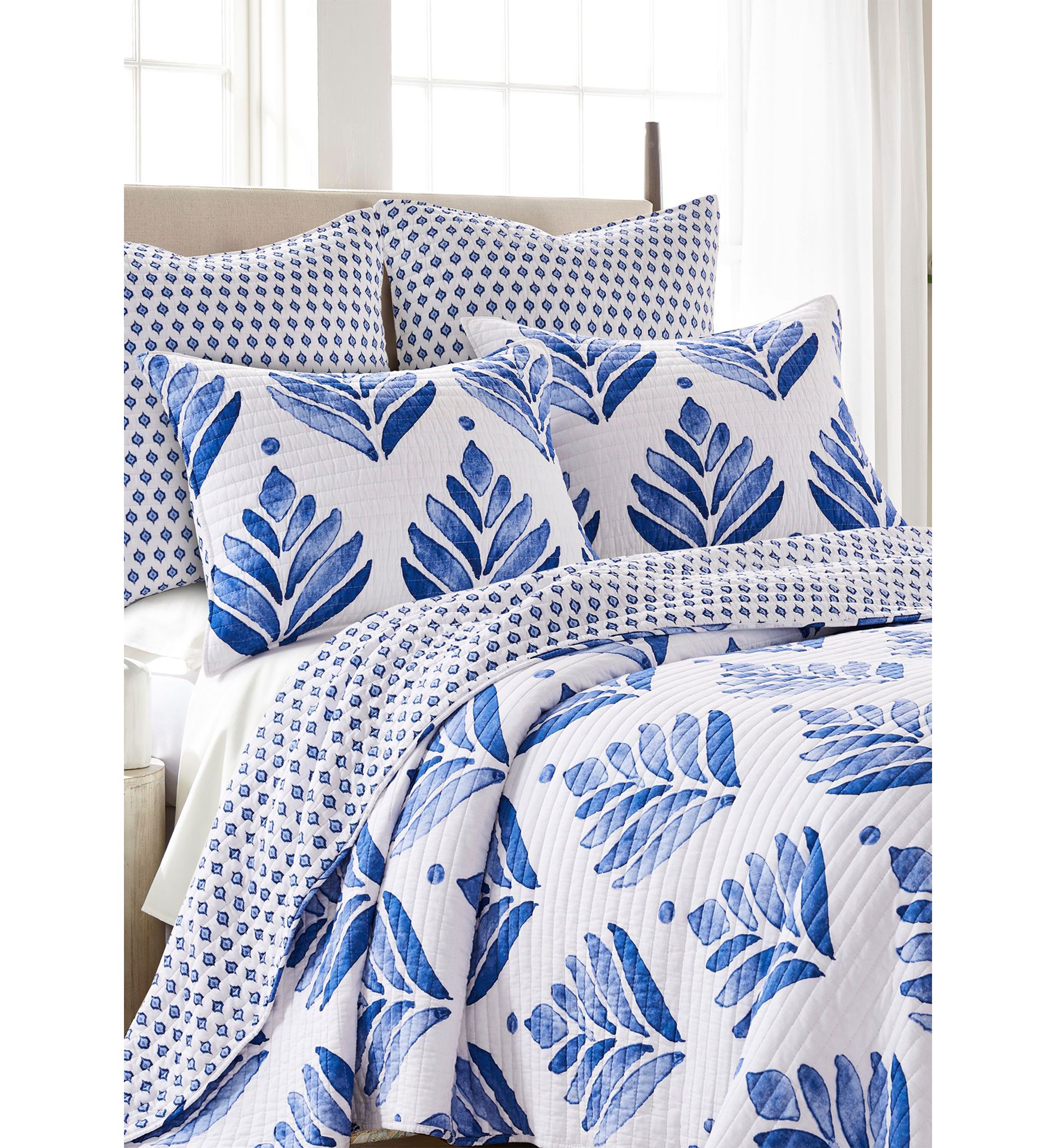 Vintage Blossom Twin Quilt Set