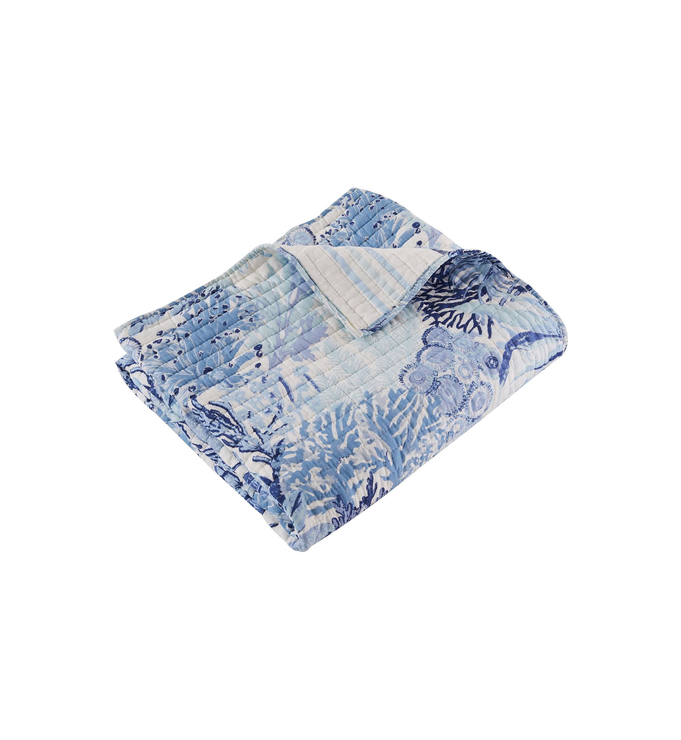 Reef Dream Quilted Throw