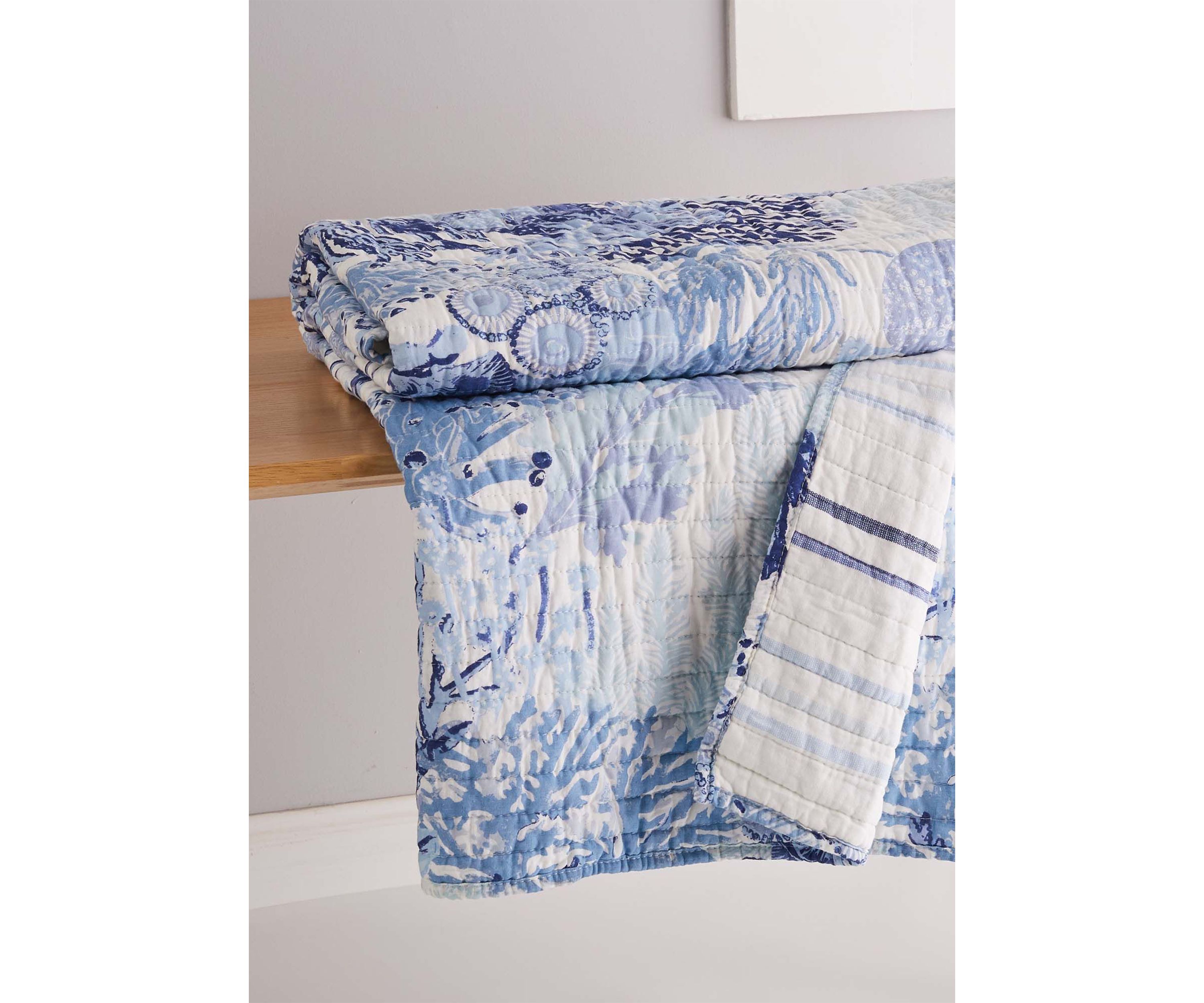 Reef Dream Quilted Throw