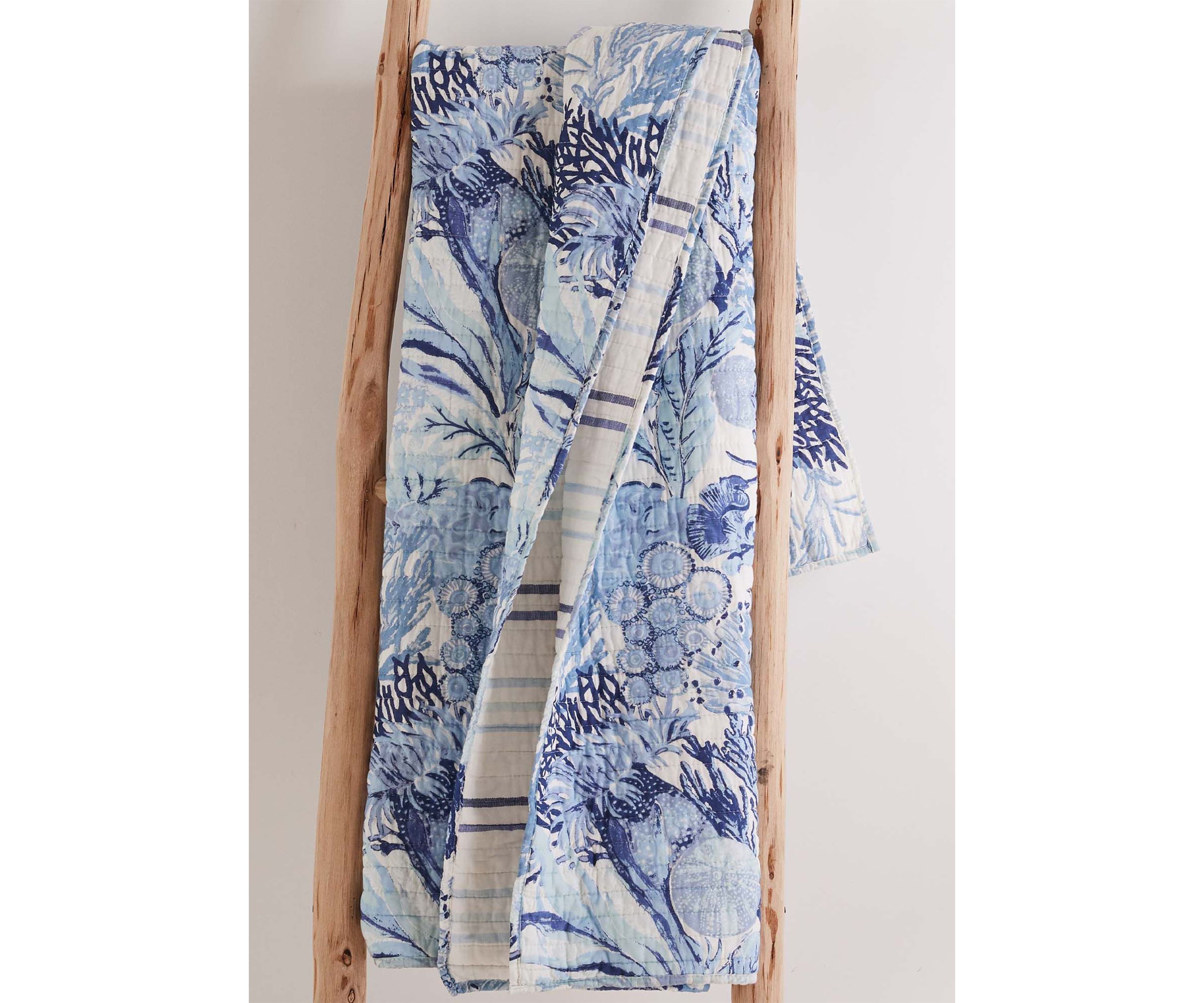 Reef Dream Quilted Throw