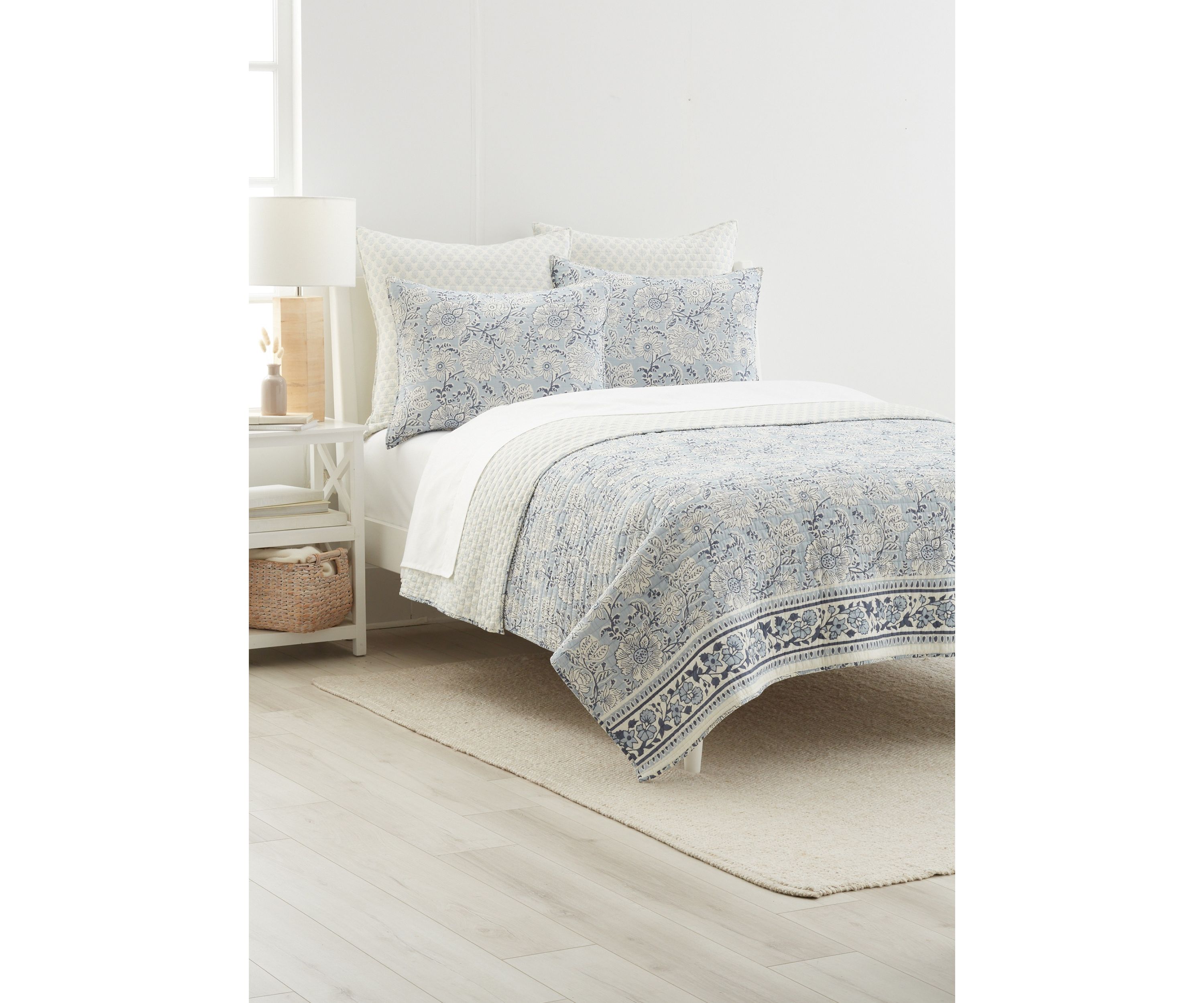 Ishani Quilt Set