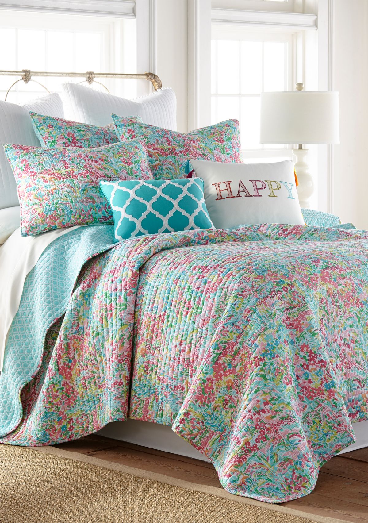  Happy Pillow with Tassels