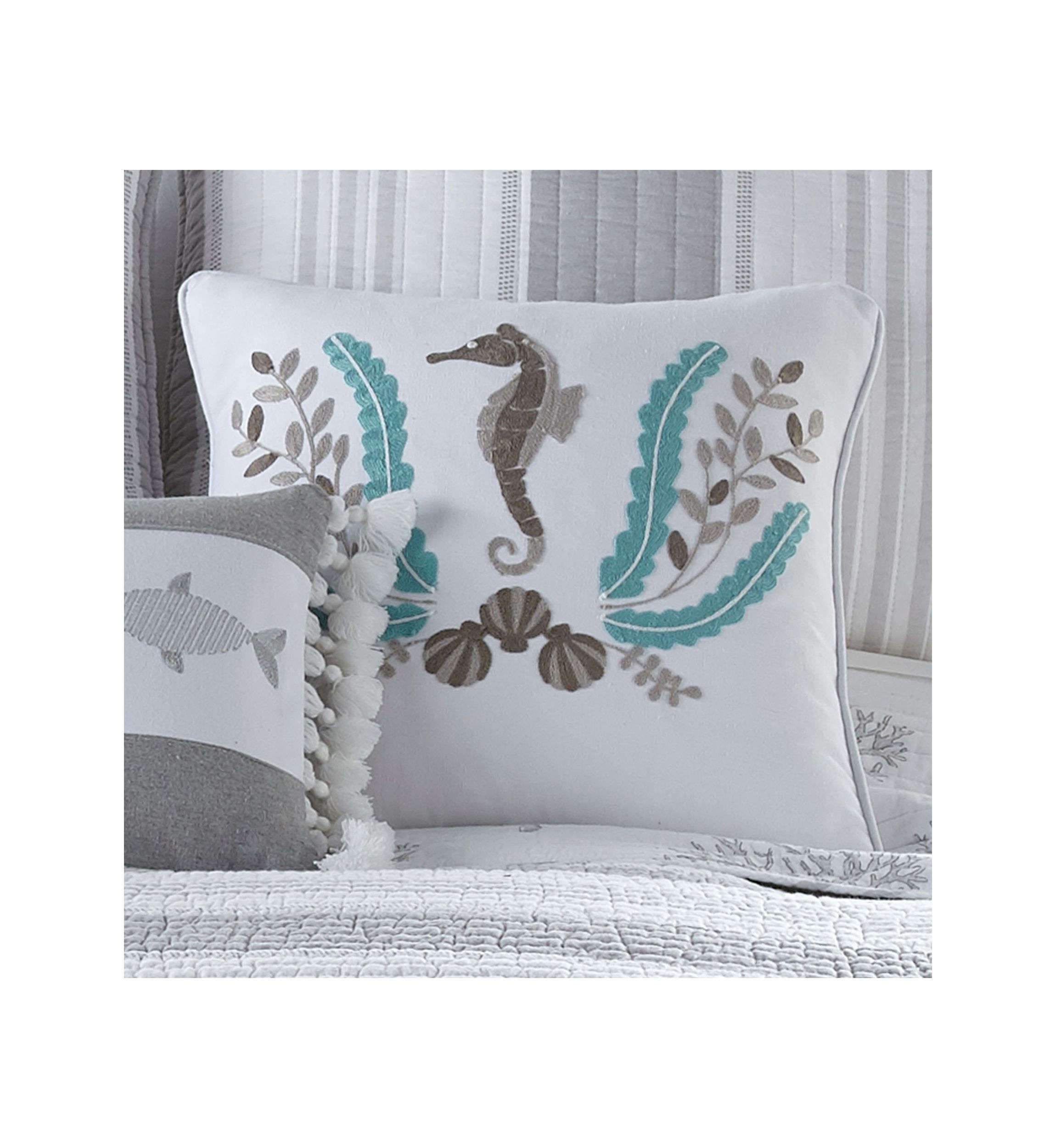 Nantucket 18in Seahorse Pillow
