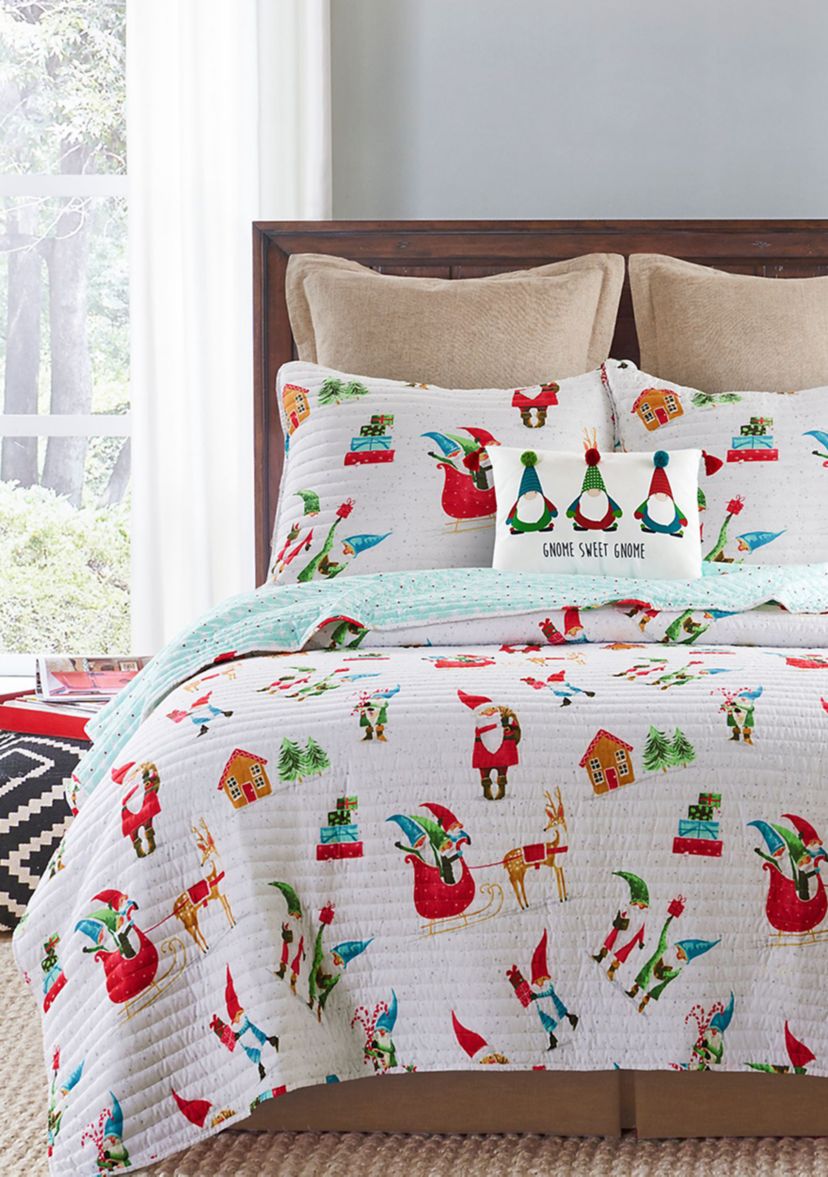 Gnome for the Holidays White Full/Queen Quilt