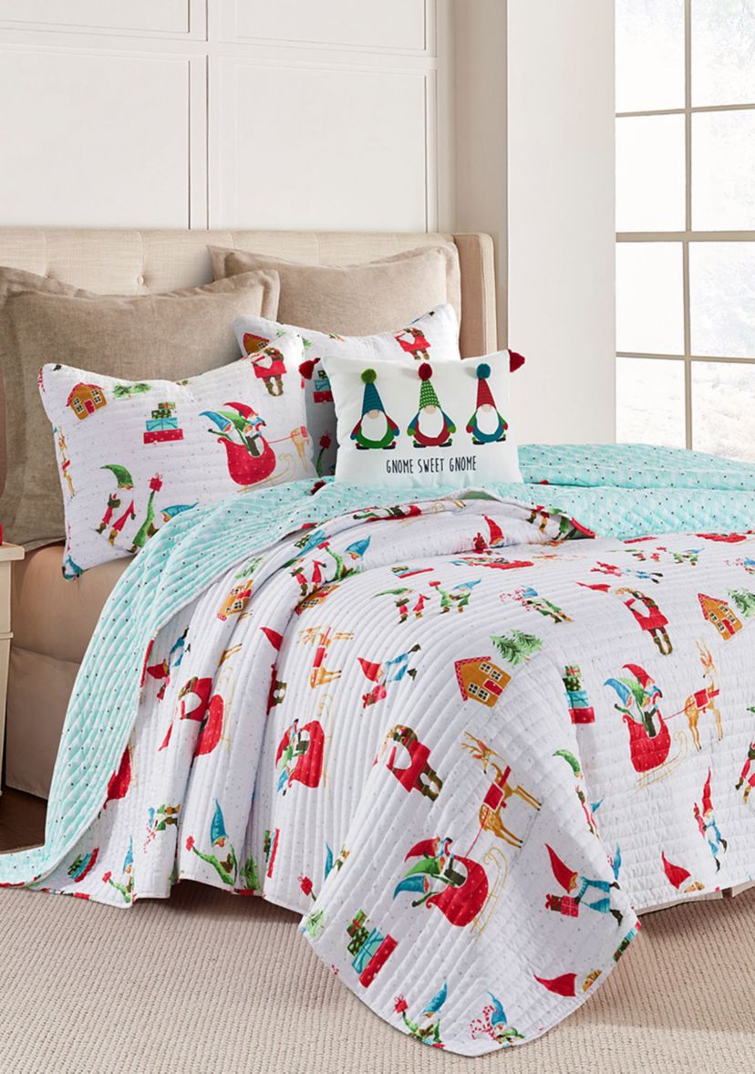 Gnome for the Holidays White Full/Queen Quilt