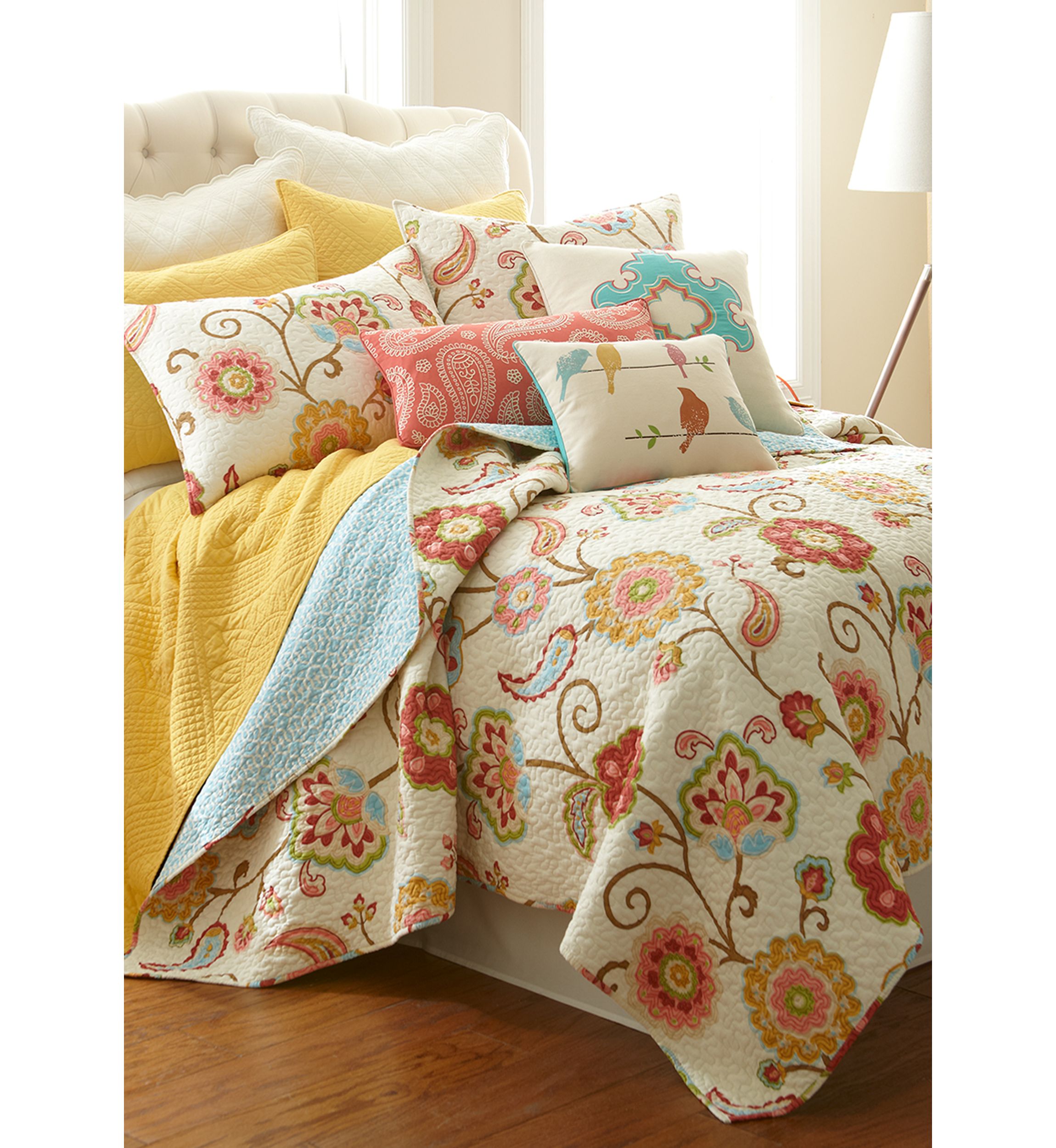 Taner Spring Quilt Set