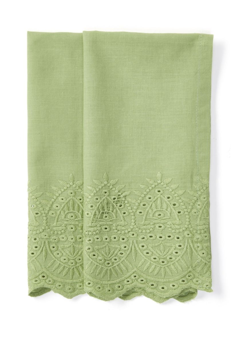 Set of 2 Green Eyelet Napkins
