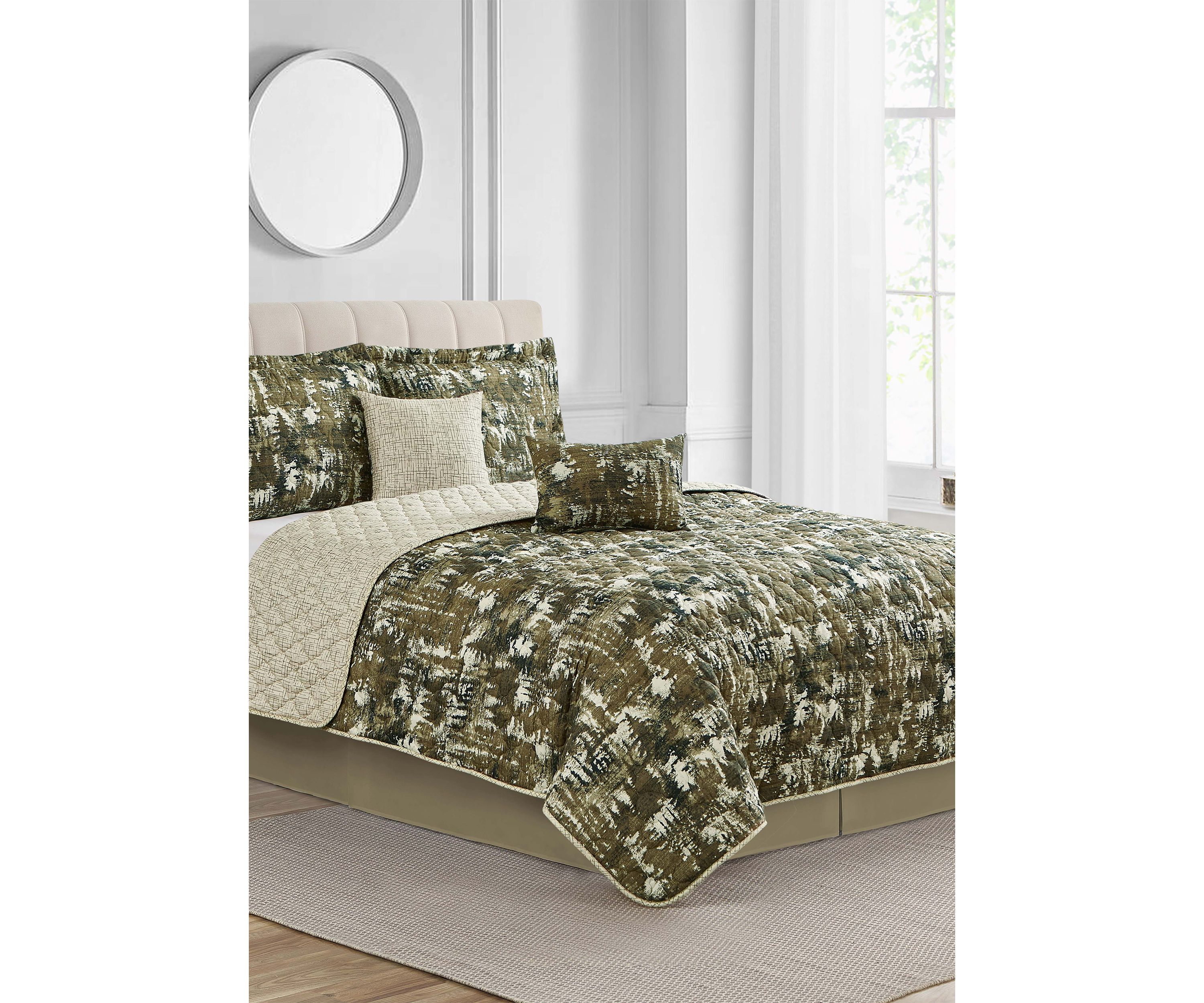 Tree Camo Reversible  Quilt Set 