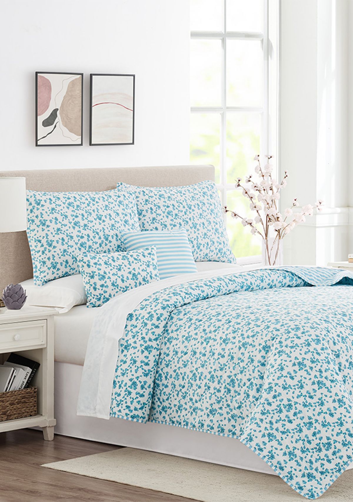 Tobie Floral 6 Piece Quilt Set