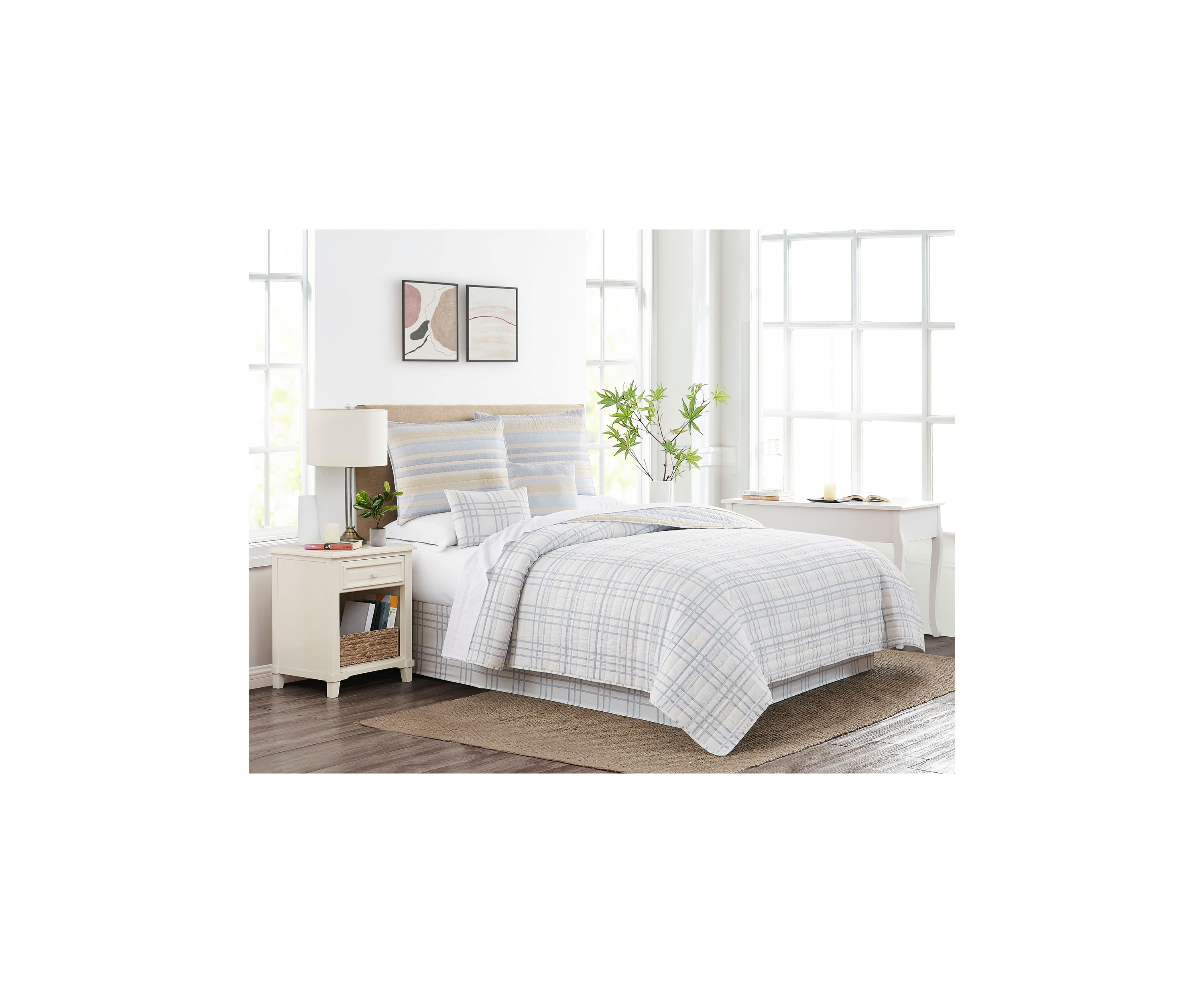 Blue Mila Damask Quilt Set