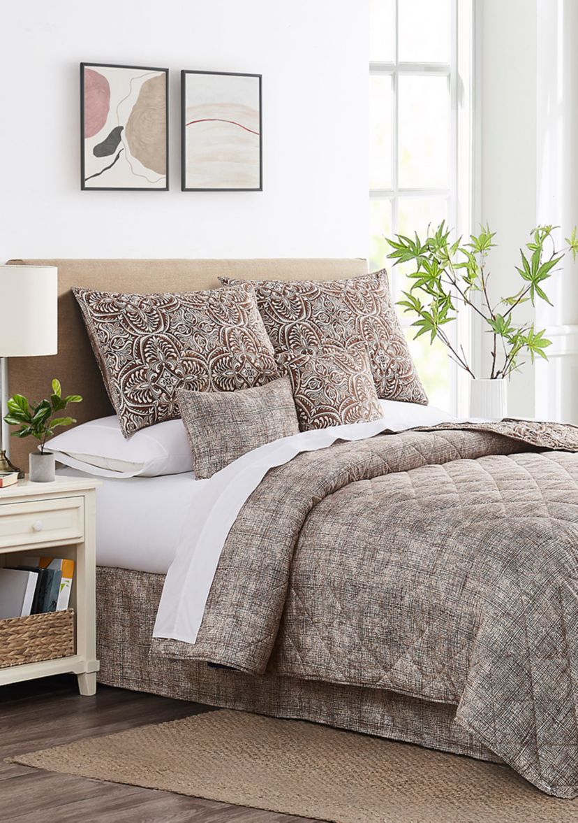 Cassey Quilt Set