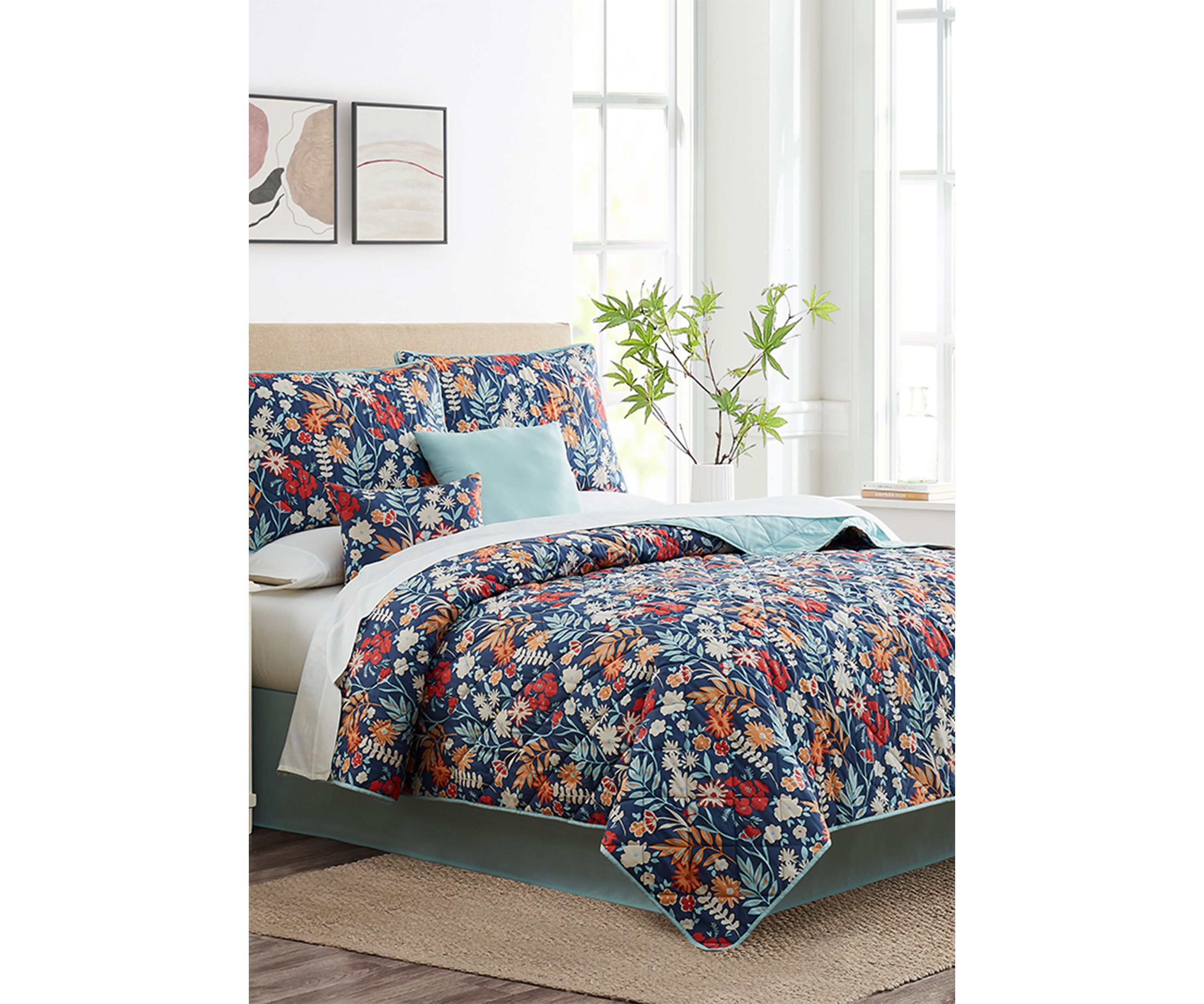Navy Daisy 6-Piece Quilt Set