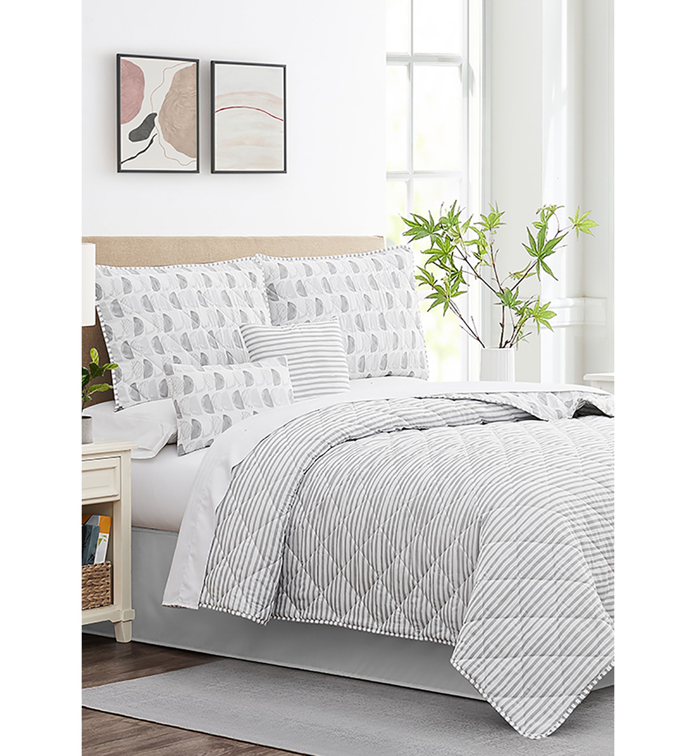 Gray Watercolor Half Circle Quilt Set