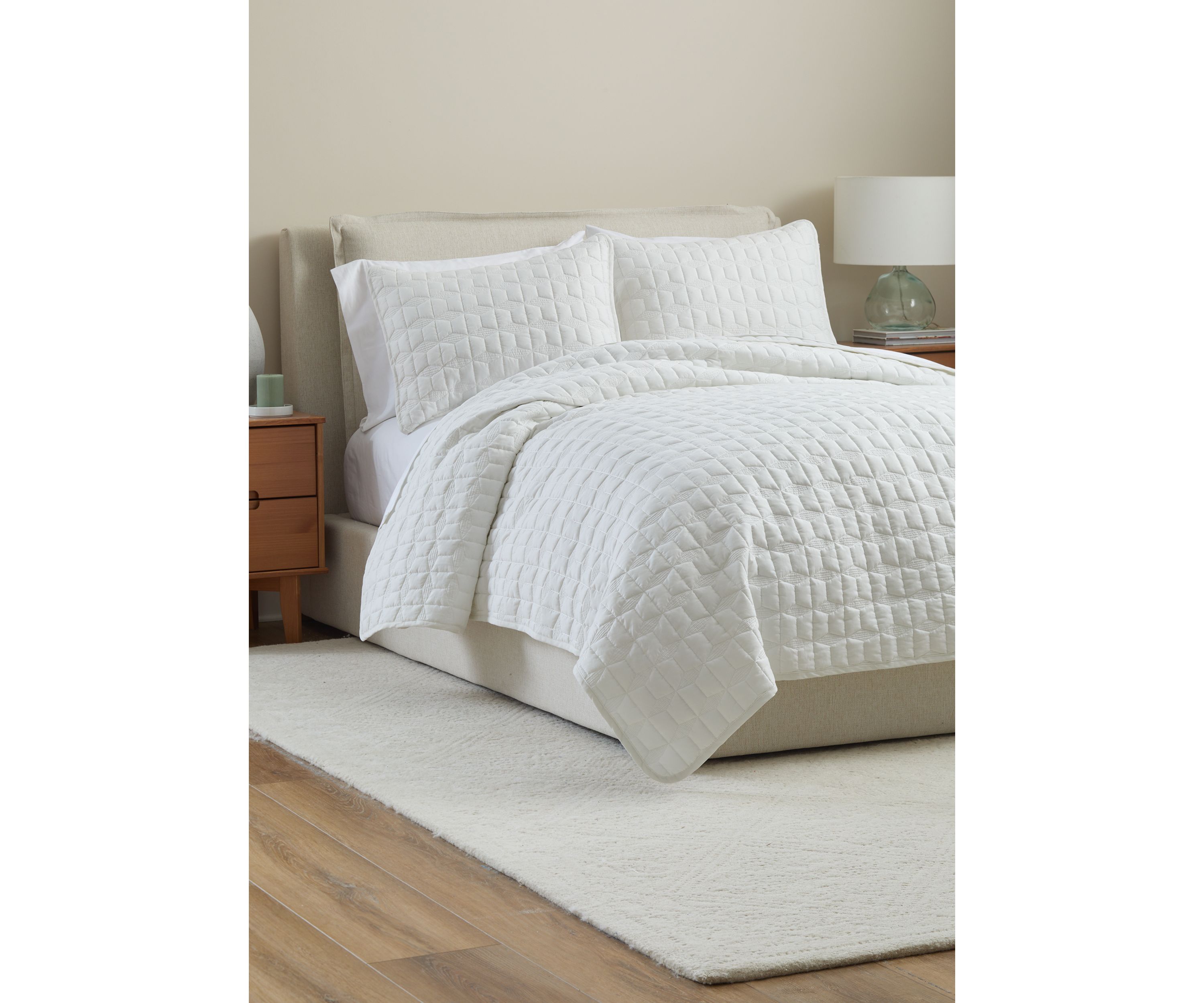 Diamond Block Embroidered Quilt 3-Piece Set