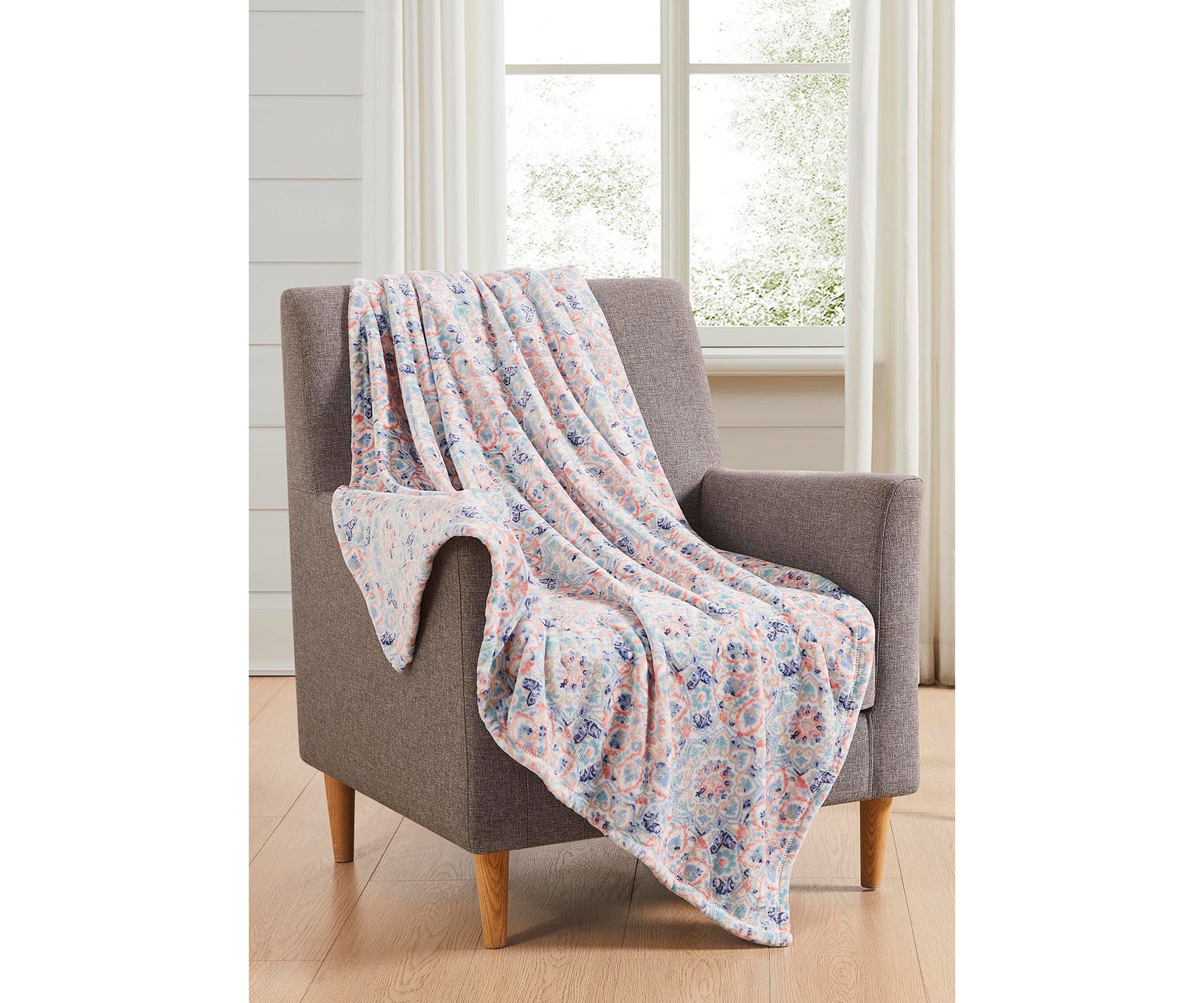 Backyard Floral Printed Plush Throw Blanket