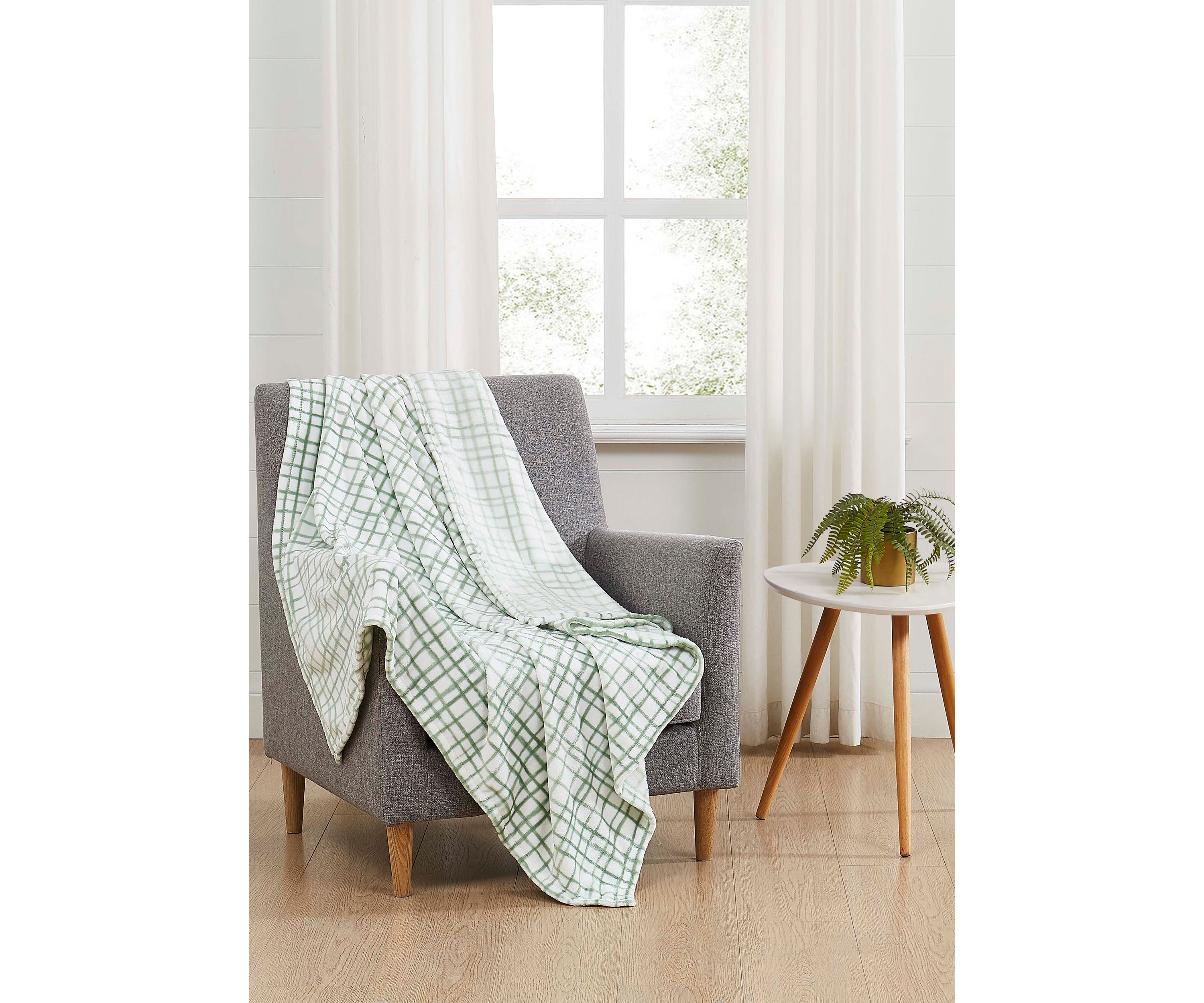 Grid Printed Plush Throw Blanket