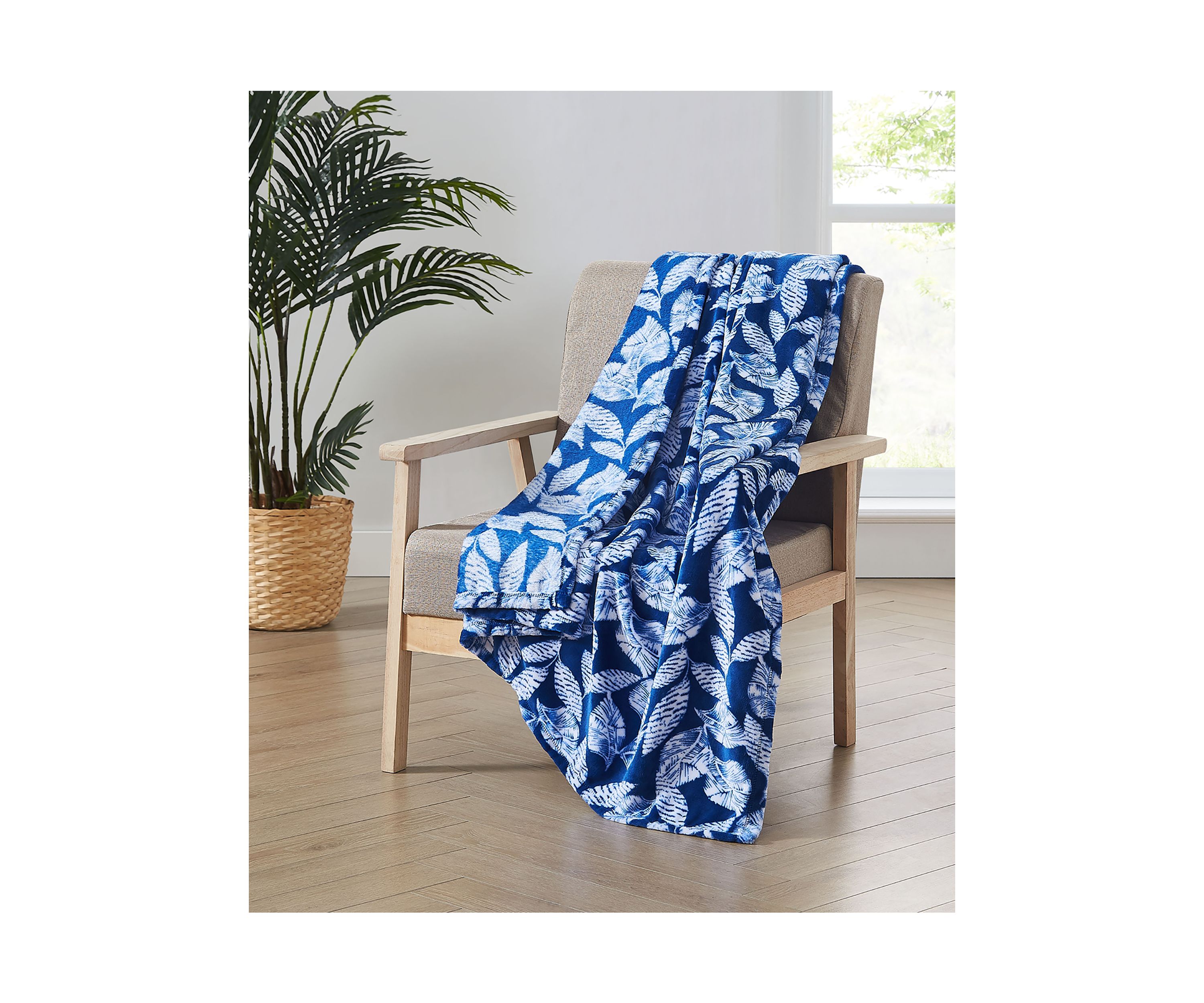 Printed Plush Throw 