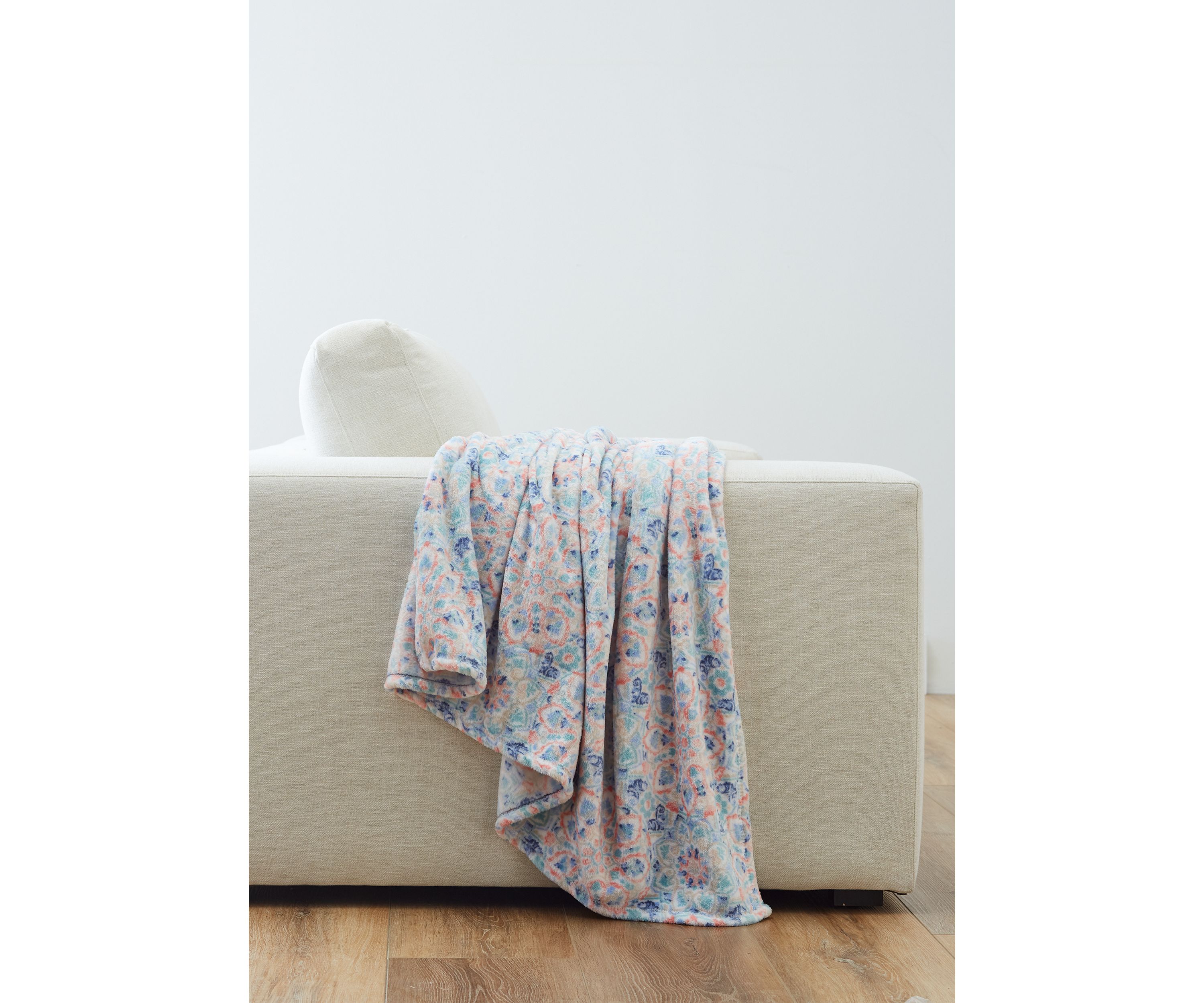 Multi Medallion Printed Plush Throw Blanket