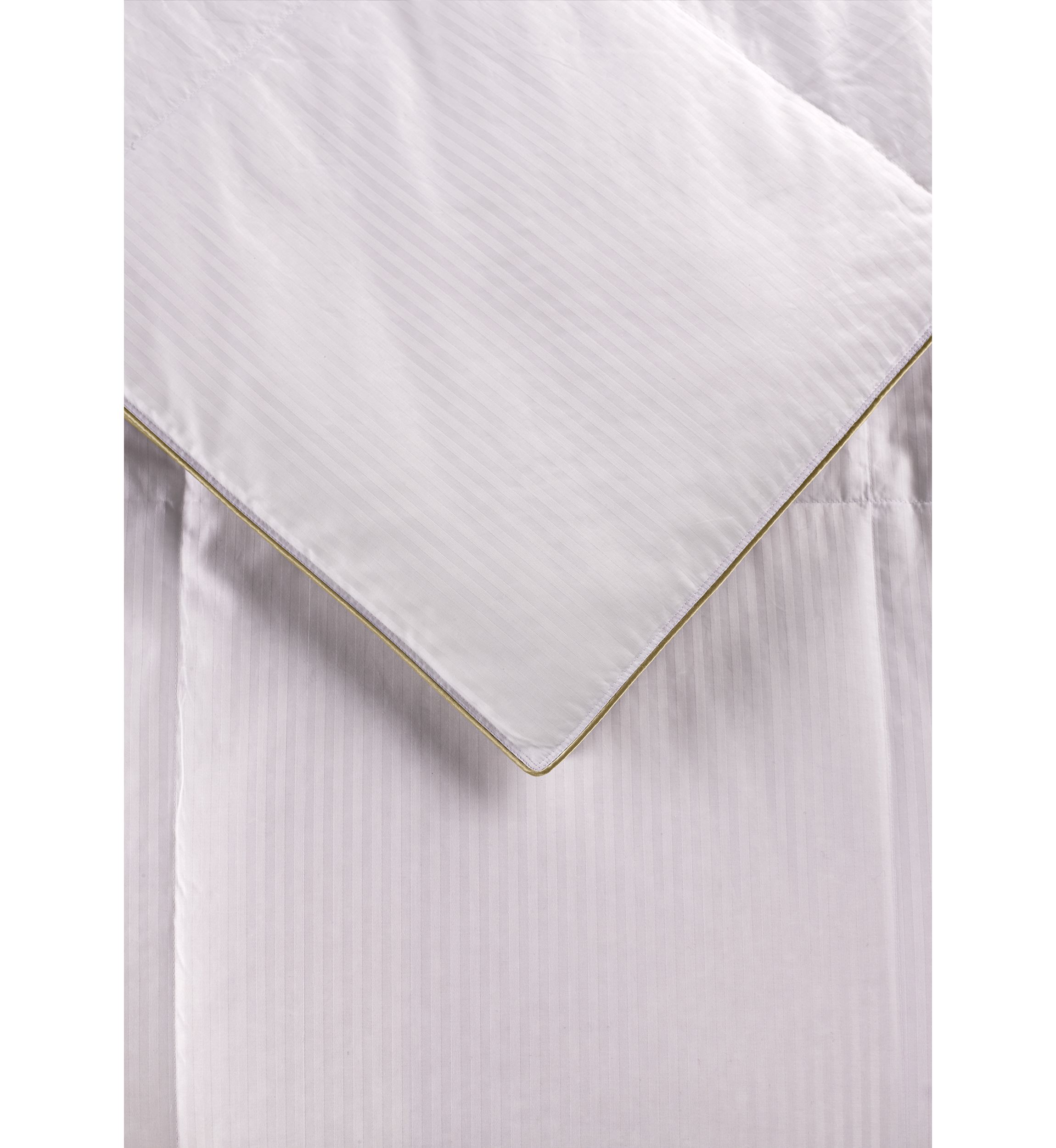 Medium Warmth Down Comforter for All Seasons