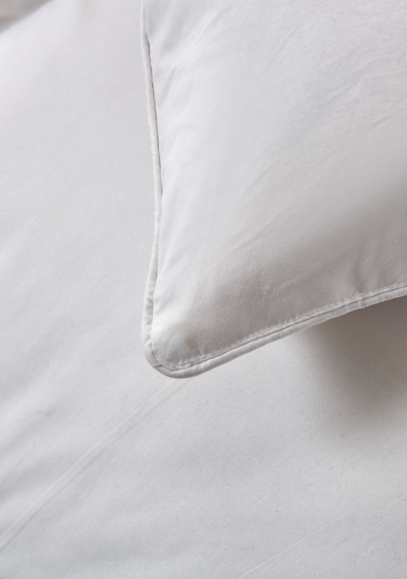 Light Warmth White Goose Feather Down Fiber Comforter